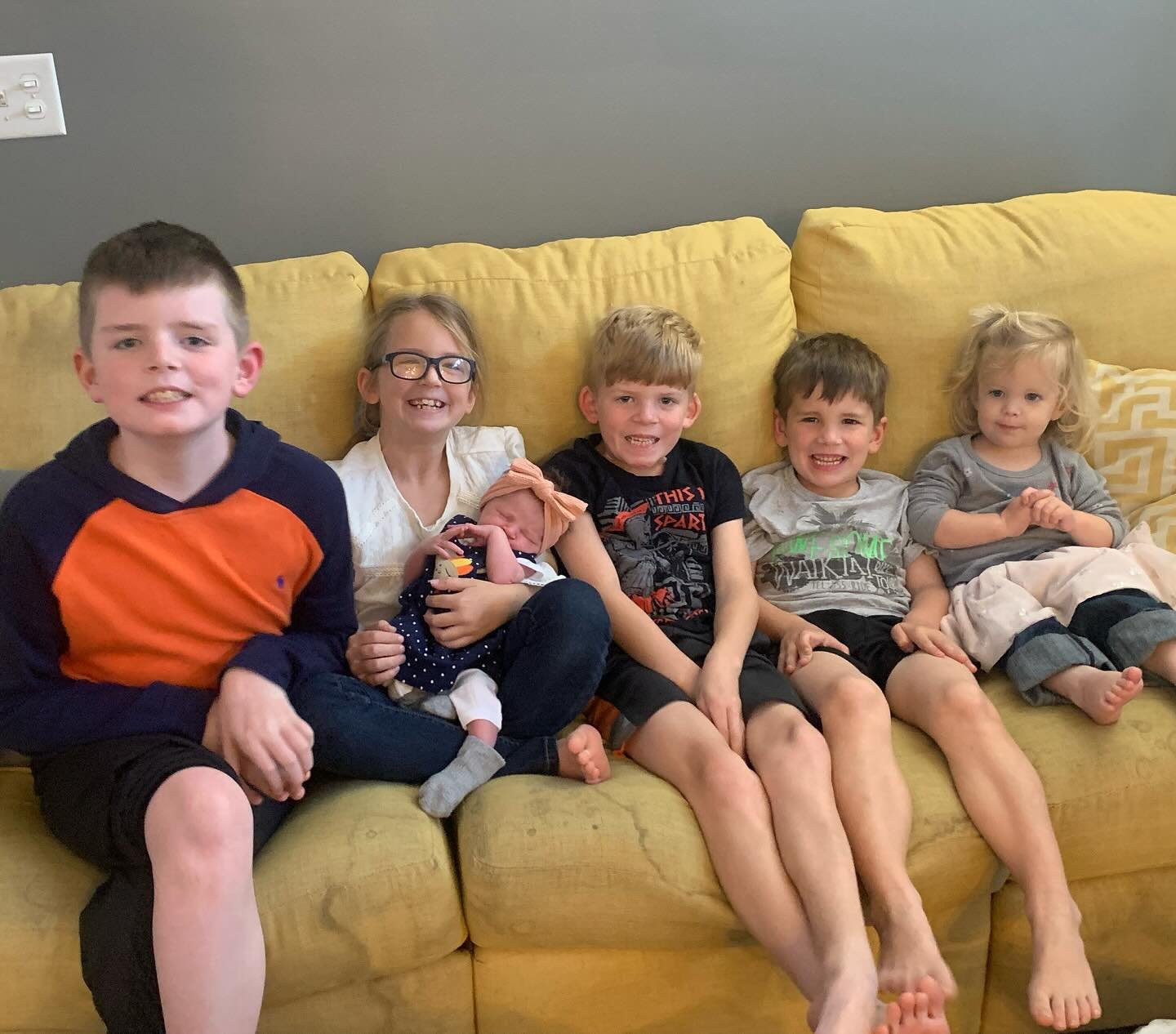 Extra thankful this year for these turkeys! Almost can&rsquo;t believe there are 6 of them now. My heart (and belly) is full!! #happythanksgiving 🦃#raisingtherivenbarks #littlegardnermerritt #preciouscaitiejanemarie #supersteelephillips #littlejerry