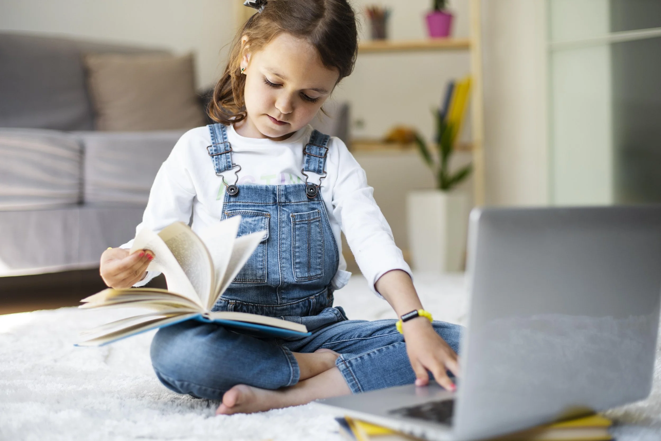 little-girl-learning-how-read.jpg