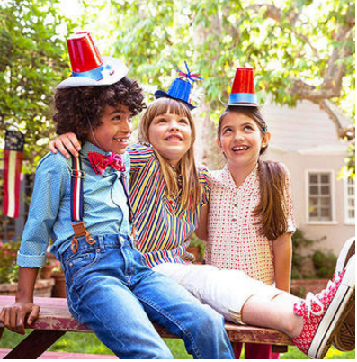 (Image Credit: Laura Doss) Take out your craft supplies and let you kids make their very own 4th of July customised hats. You’ll need: disposable plastic cups (preferably red) and a variety of crafts the kids can use to decorate their hats - plus some glue, tape, pipe cleaners and paper card (blue or white). To make sure hats stay on, use an elastic beading cord with knots at the end. Secure the ends by using tape and attaching the cord inside the plastic cups. Original Idea Here: http://www.parents.com/holiday/july-4th/fourth-of-july-party-ideas/