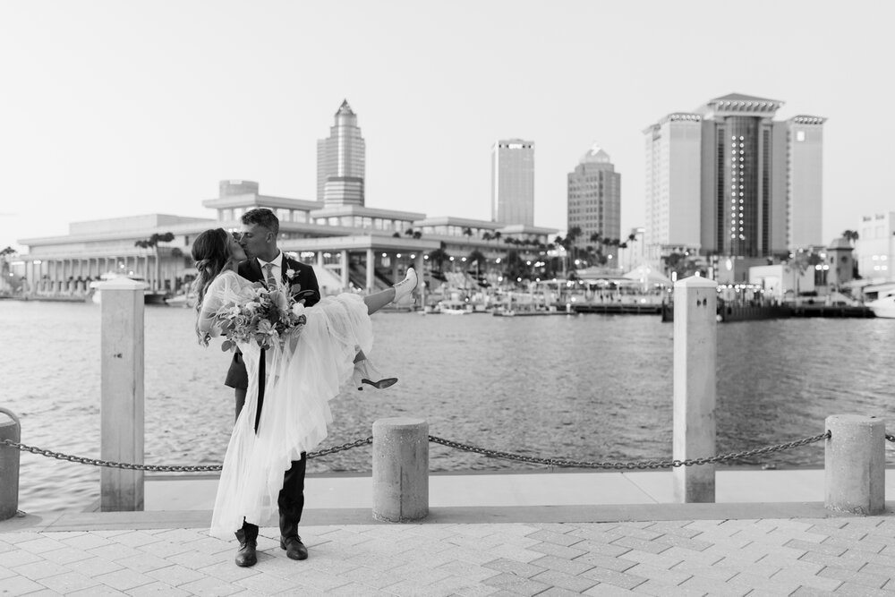 The-Portico-Tampa-Wedding-Briana-Dan-I58A0562.jpg