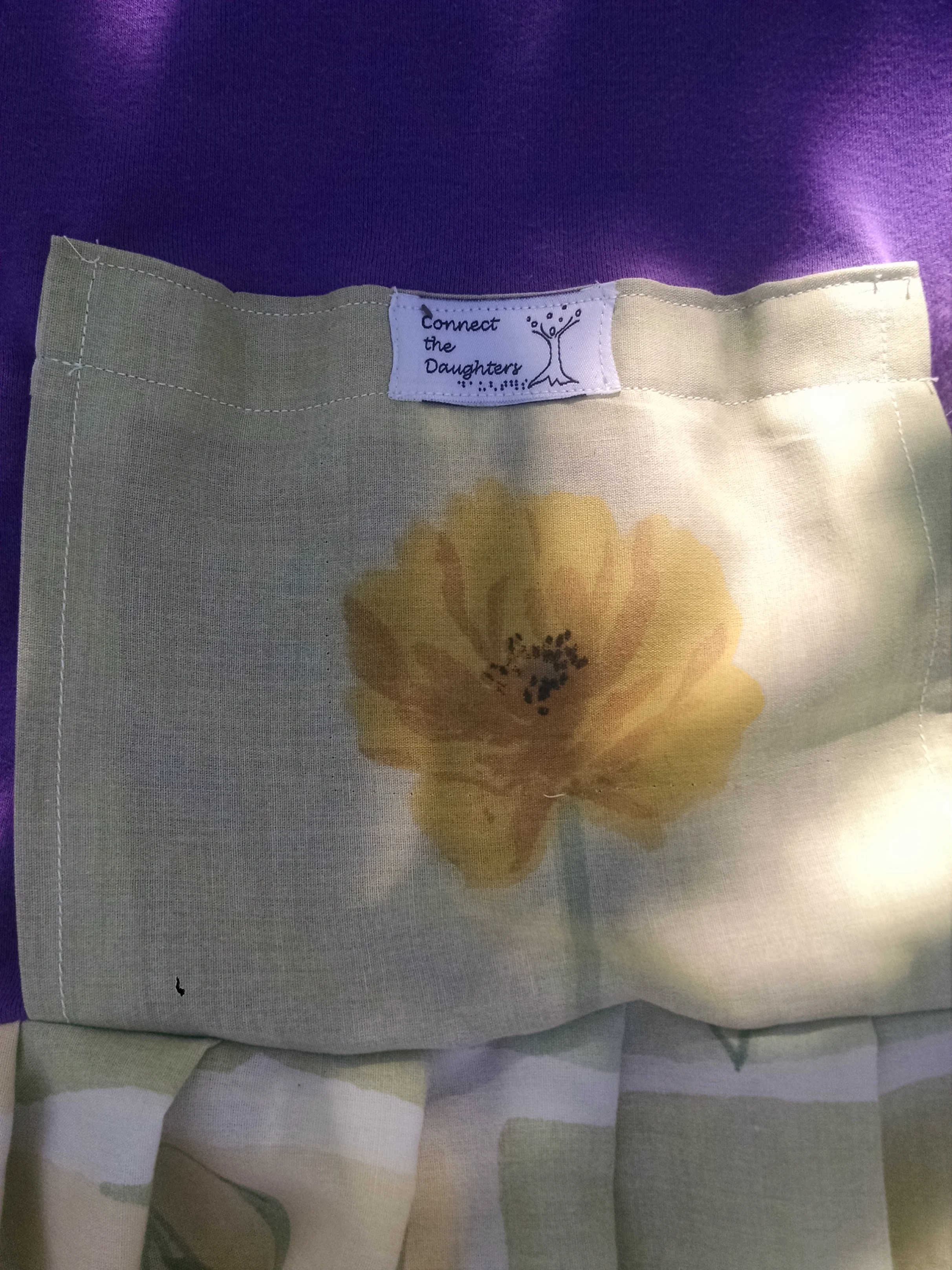 Gold Flower Pocket Close.jpg