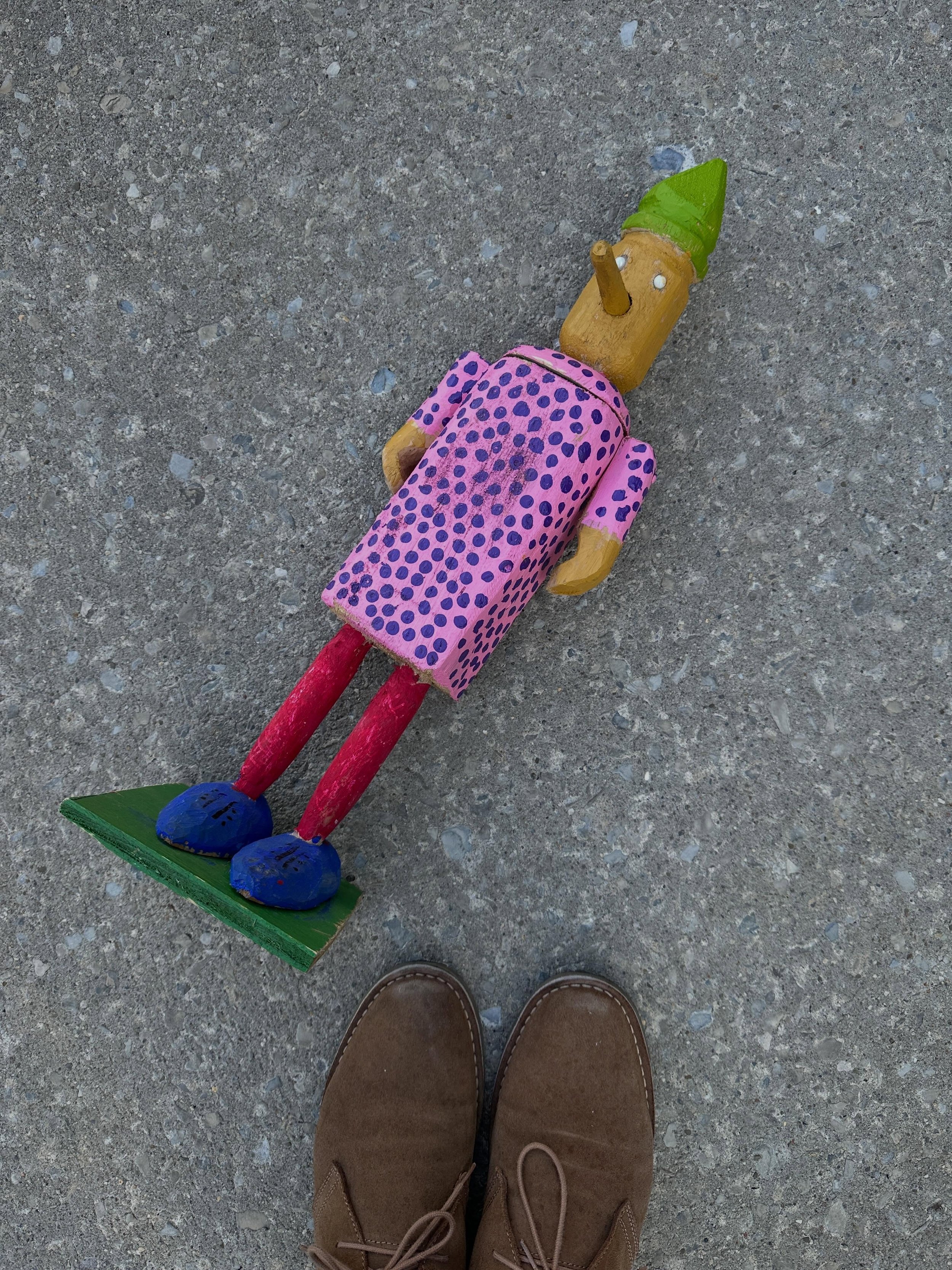 Wonderful folk art carving by Nova Scotia artist Peter Rafuse&hellip;22&rdquo; high&hellip;✨✨✨ *SOLD