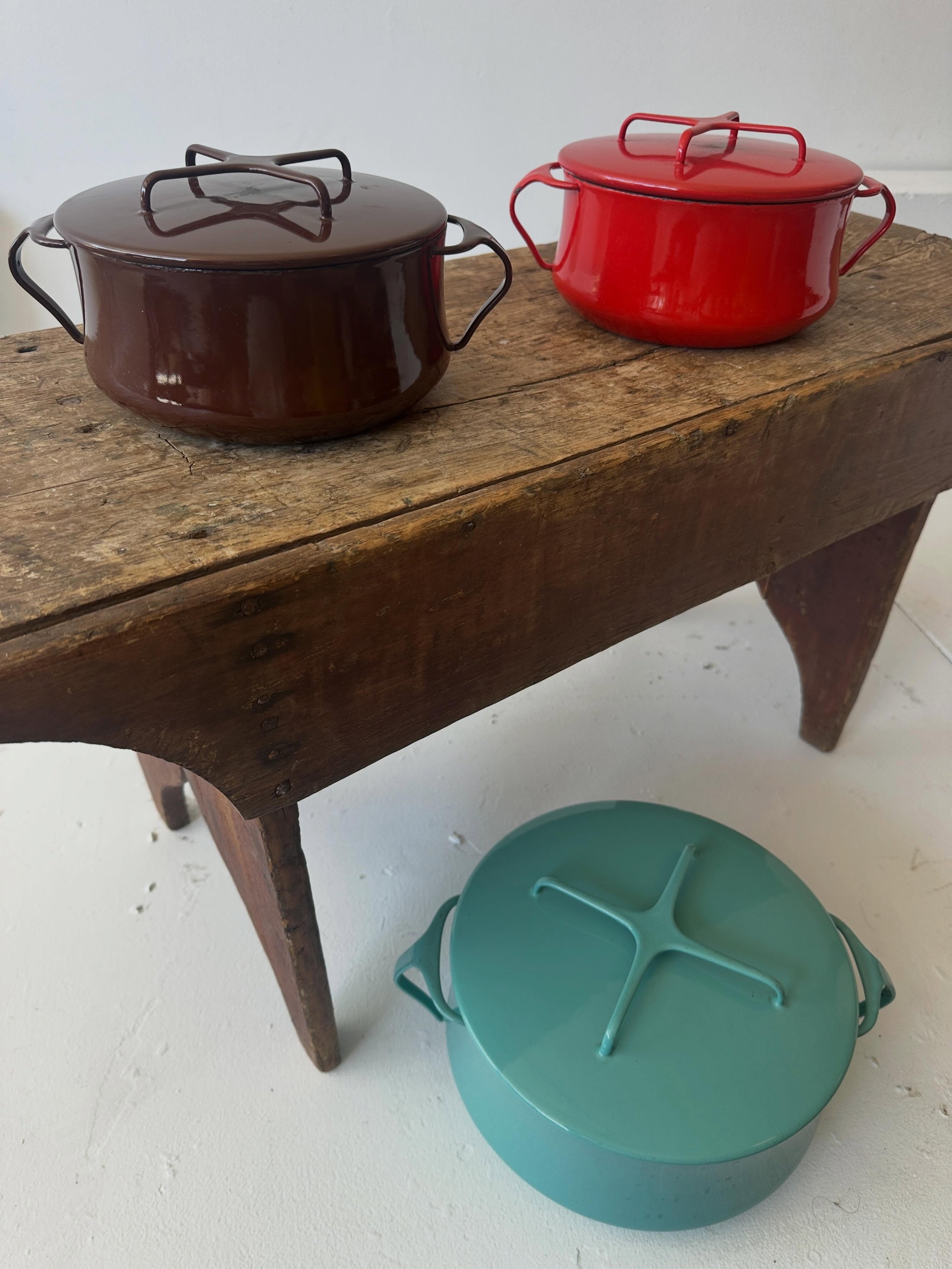 Good morning! Lovely grouping of three enamel casseroles by Jens Quistgaard for Dansk.  Good condition.  Two 7 1/4&rdquo; and one 10&rdquo;. Lids cleverly double as trivets&hellip;.$245 plus HST for all three includes GTA delivery 🔥*SOLD