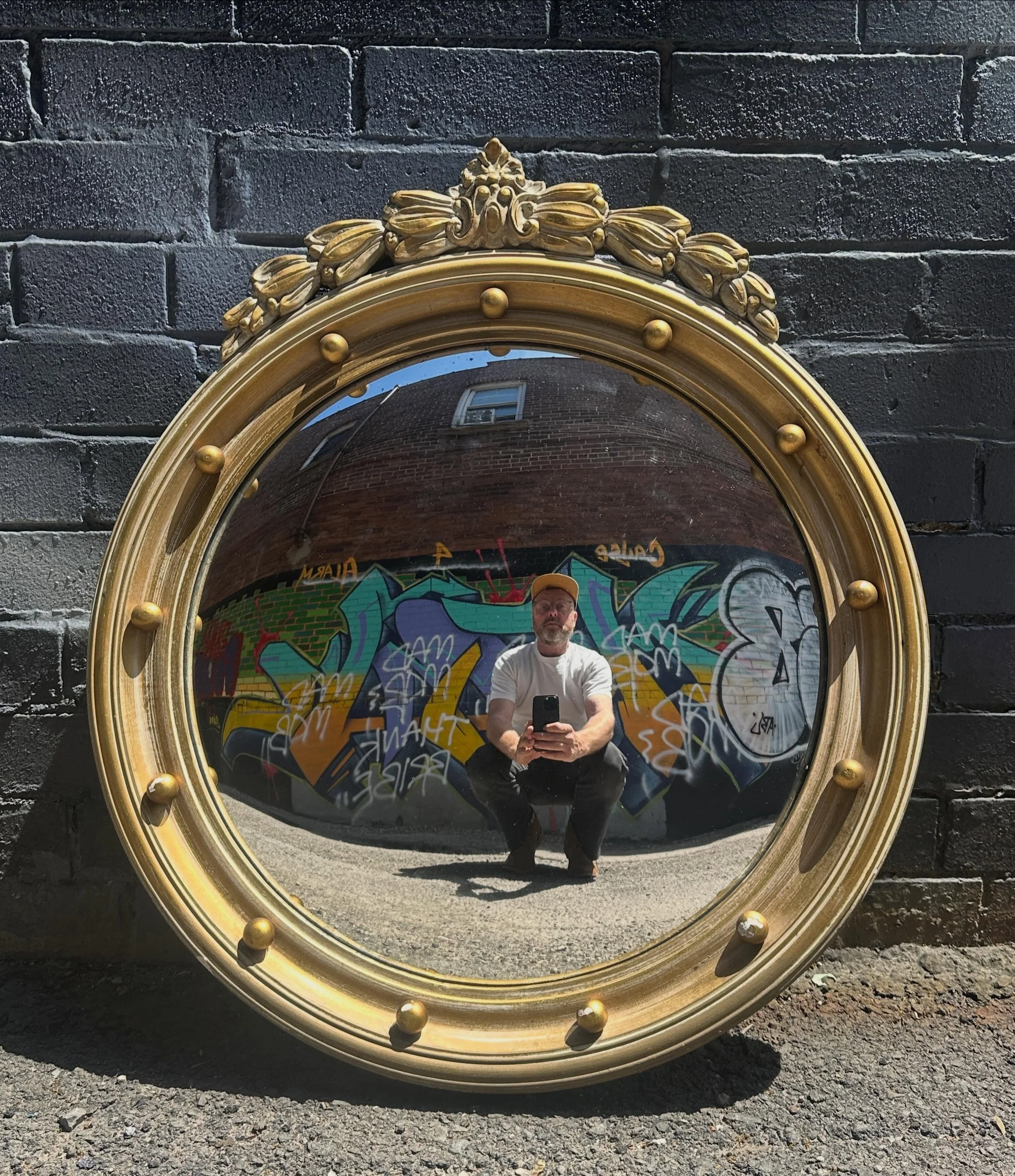Good looking convex mirror in a gessoed frame&hellip;1950s&hellip;24&rdquo; diameter and 27&rdquo; including crest..$225 plus HST includes GTA delivery ✨✨✨
