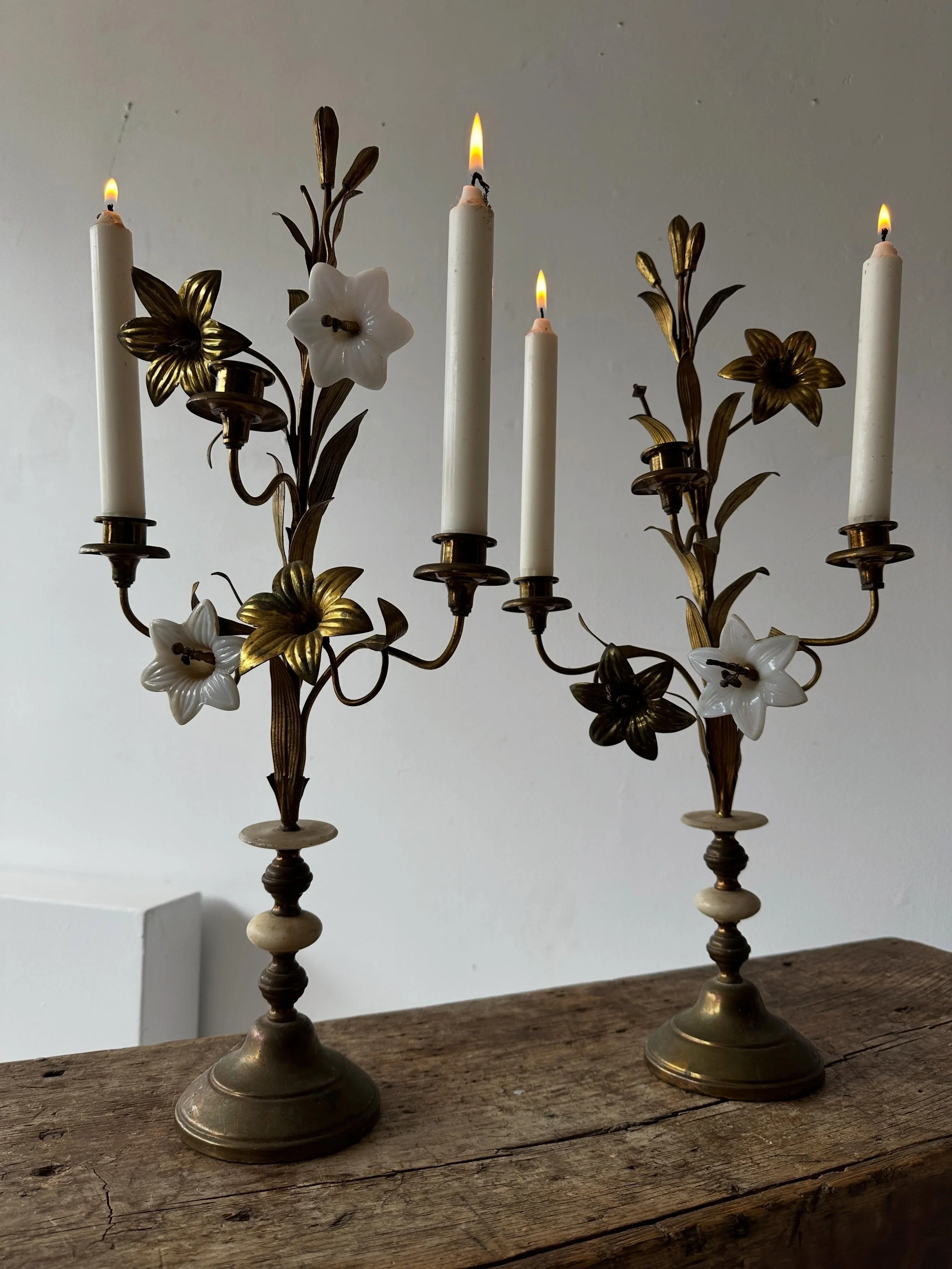 Good morning! Very pretty pair of 19th century brass, alabaster, and glass French candelabra..one missing glass flower and a missing brass bud&hellip;23 1/2&rdquo; high&hellip;$185 the pair plus HST includes GTA delivery ❤️*SOLD