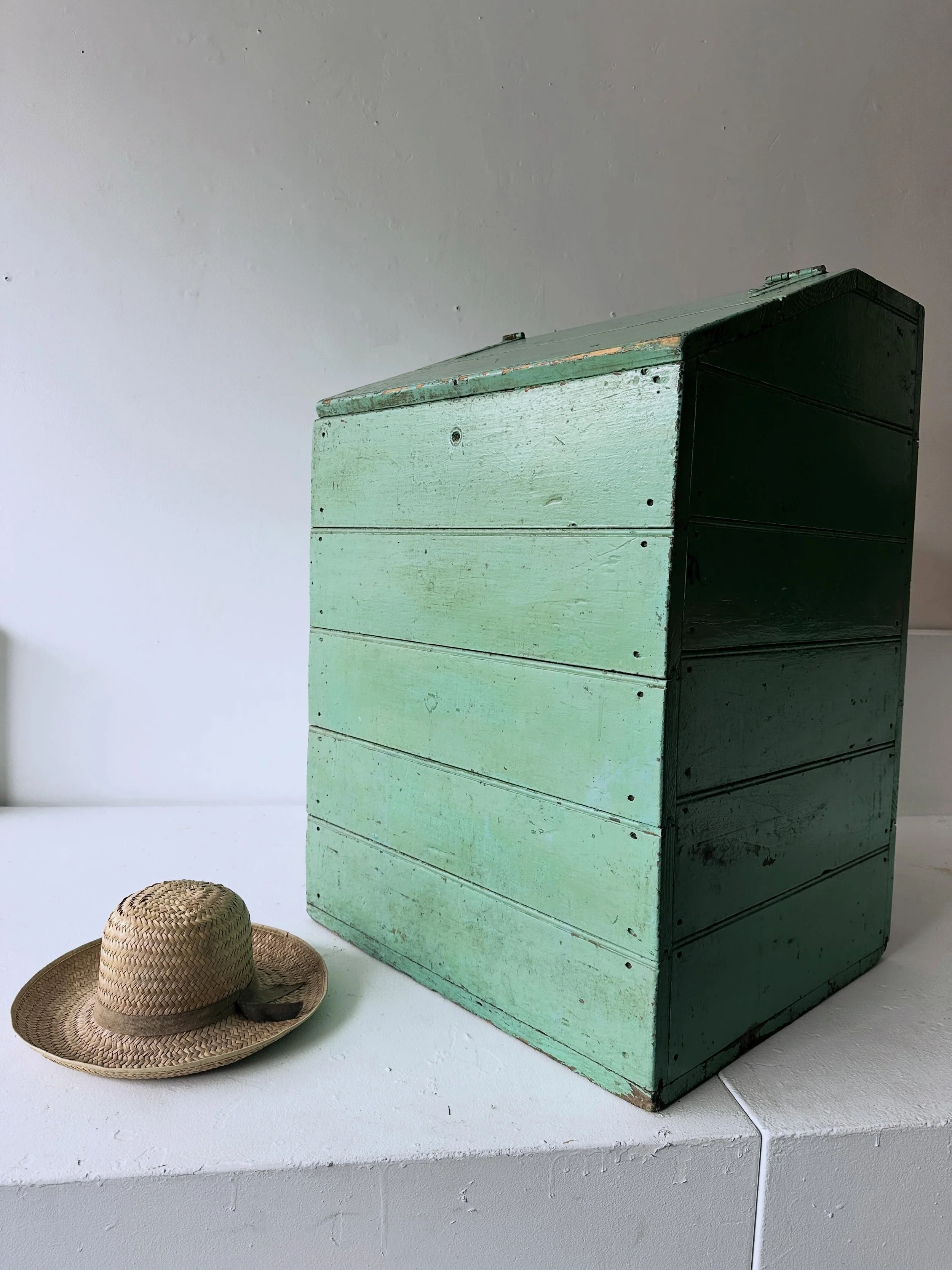 Tidy 19th century Norfolk County, Ontario kindling box.  Hinged, pine, excellent condition&hellip;34 1/2&rdquo; high, 24&rdquo; wide, 21 1/2&rdquo; deep&hellip; 🪵 *SOLD