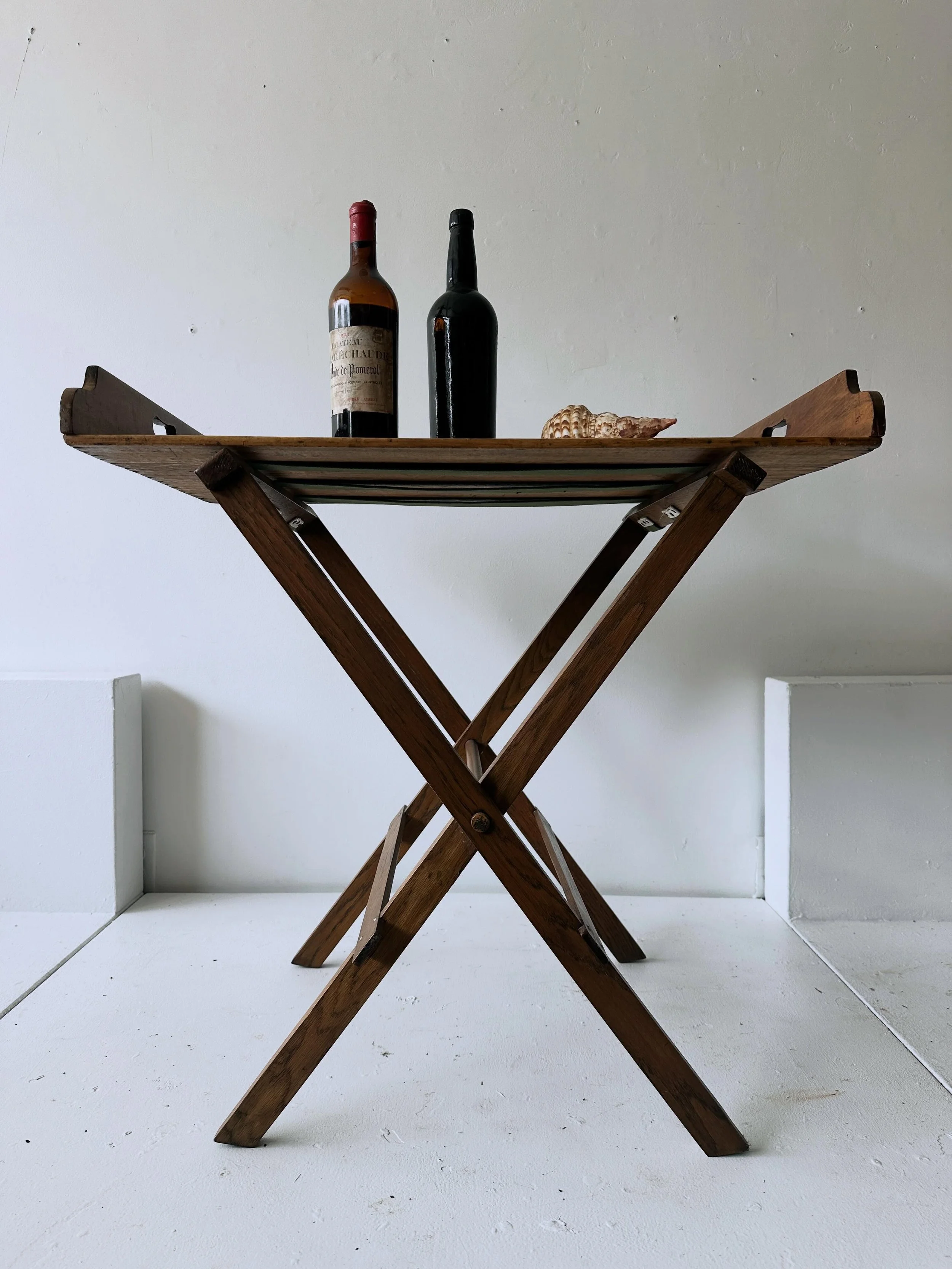 Pine tray on folding stand&hellip;30&rdquo; x 20&rdquo; x 27&rdquo; high, not including three-sided 3&rdquo; gallery with handles&hellip;🍸*SOLD