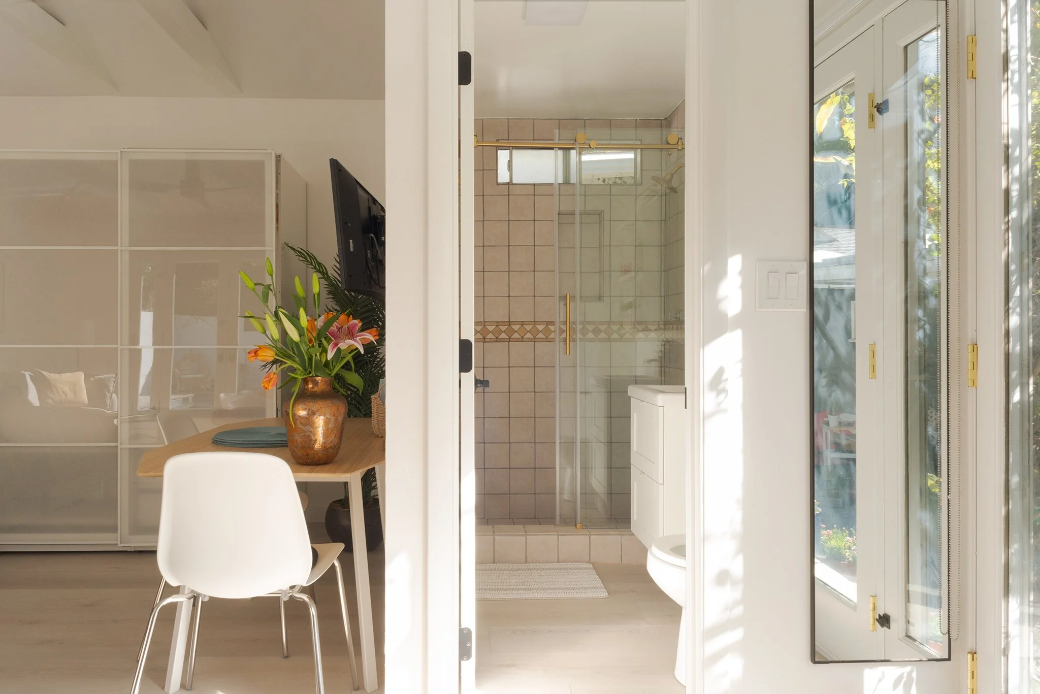 Cybele Poolhouse 25815-Edit copy.jpg