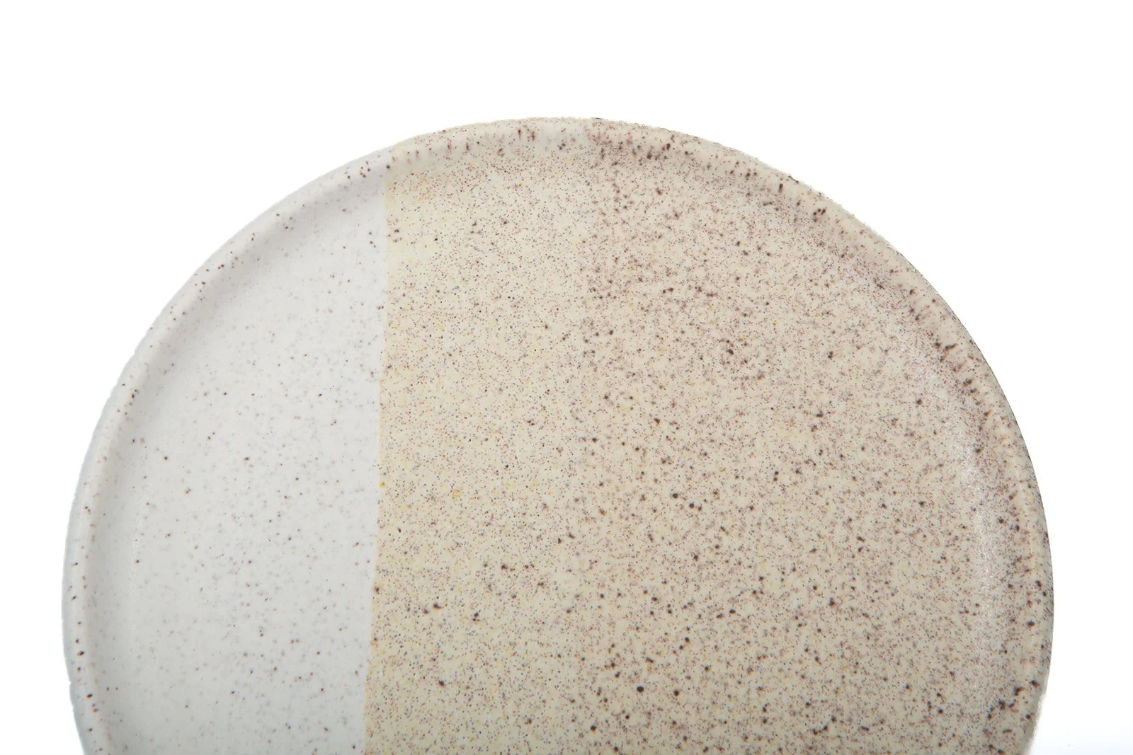 sp. bmix, speckled cream over white