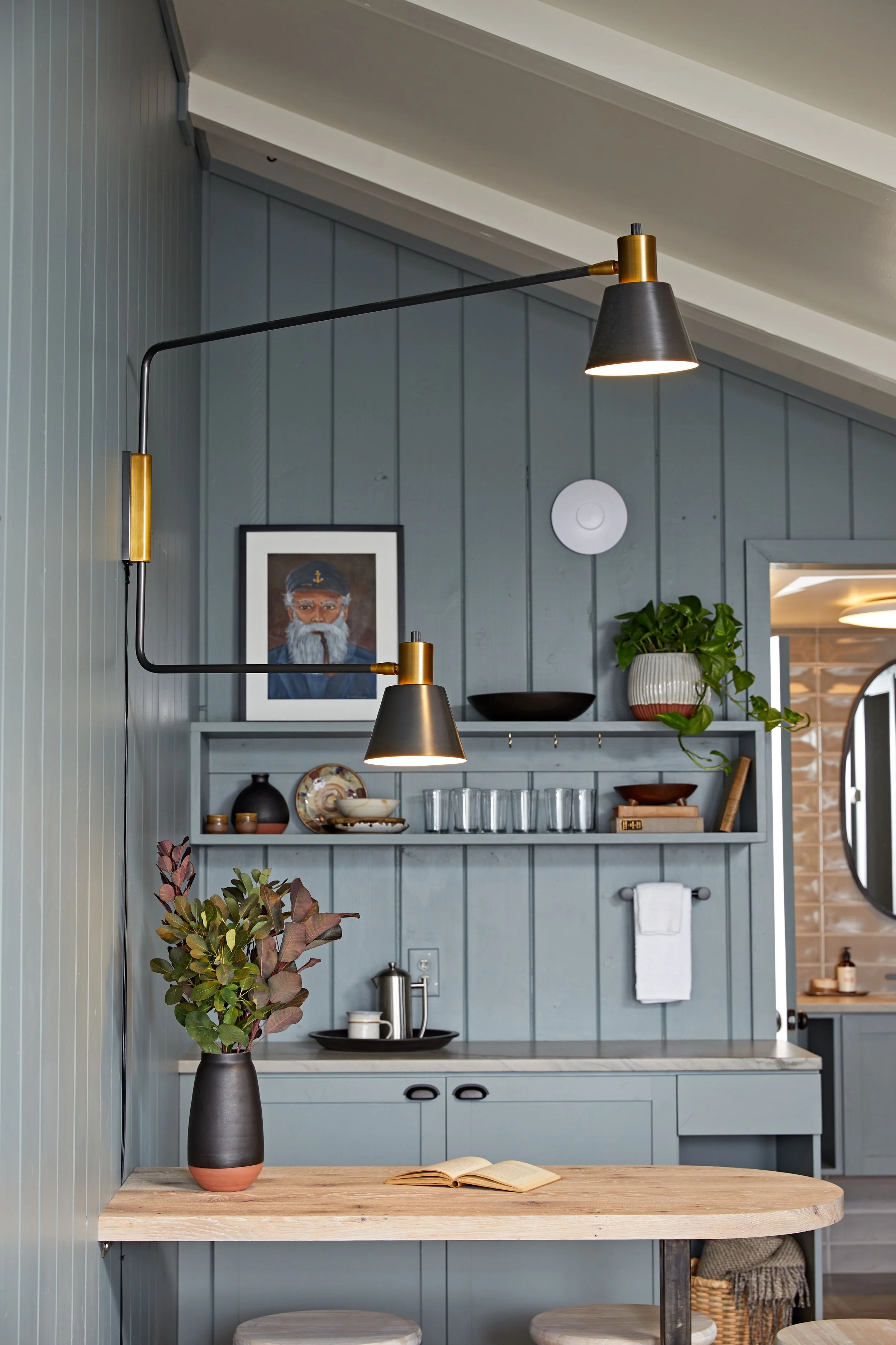 2019Q4_DBL_Cylinder_Walllight_V3_BASE.jpg