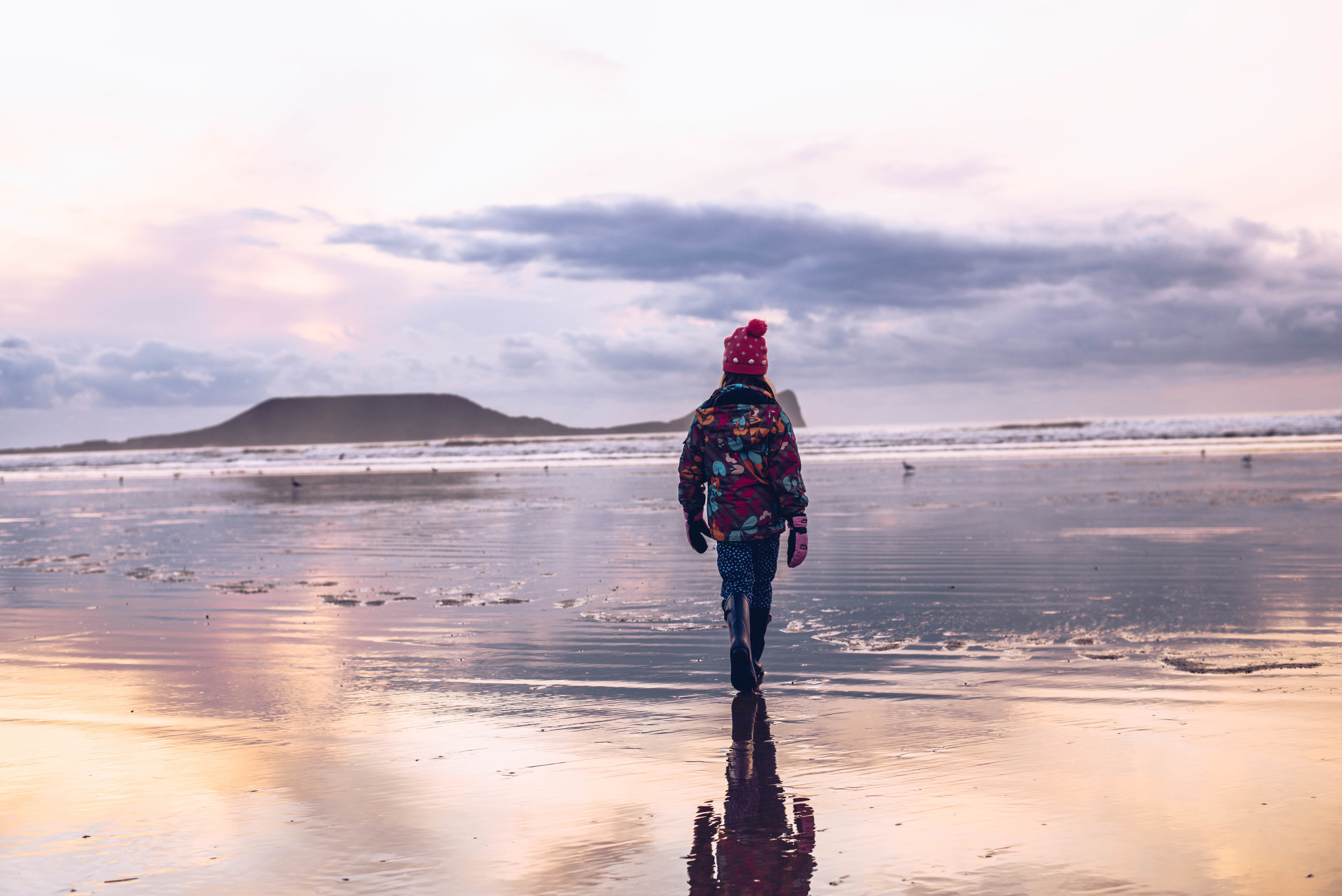 I wrote an article for Swansea What's On Magazine's January/February 2017 edition all about taking great photos of your children whilst enjoying the outdoors this Winter. Page 52 of the online edition.