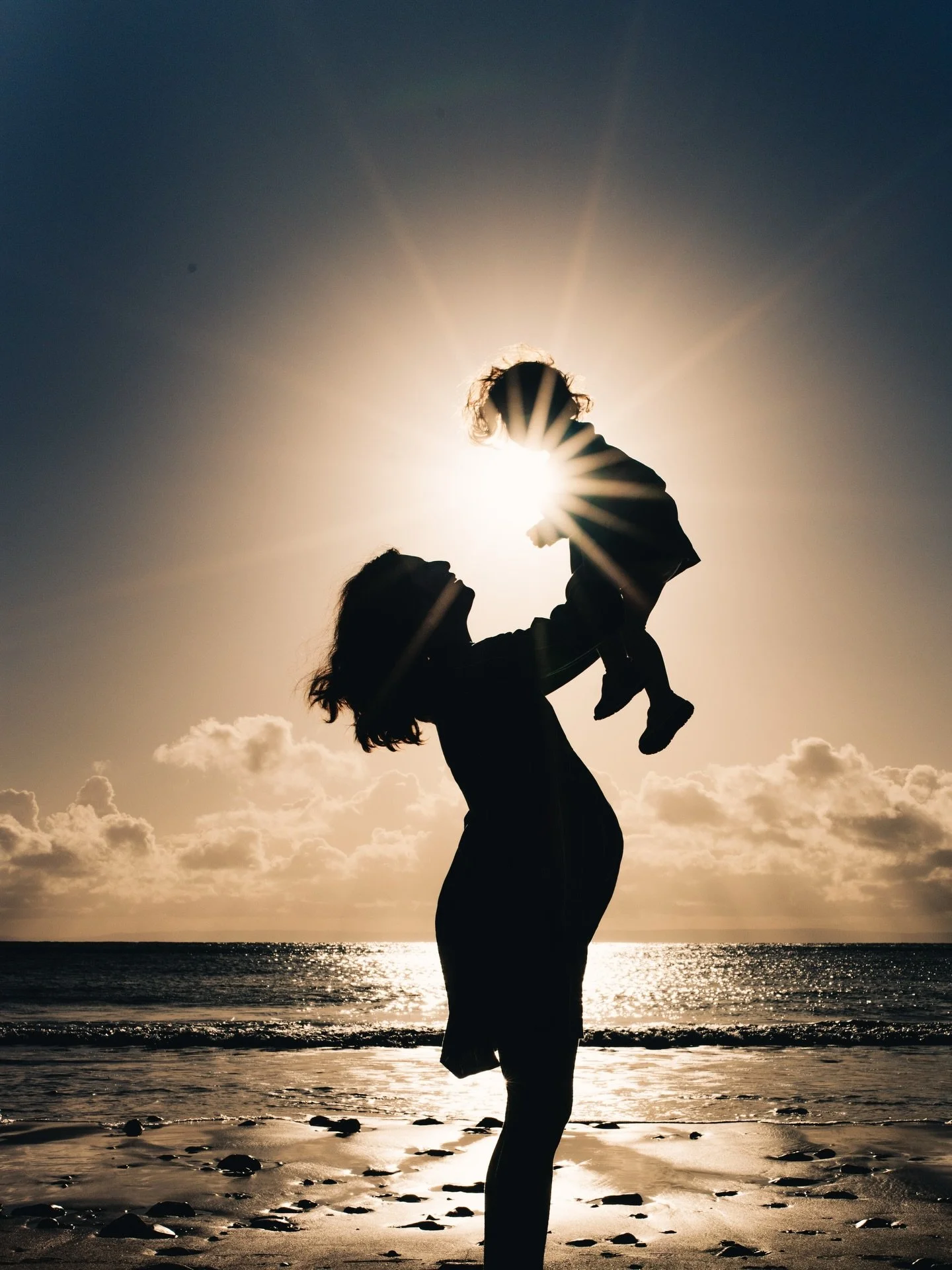 Slots for 2026 Family photo shoots are now open! Book in now to secure your spot and let&rsquo;s take some photos you&rsquo;ll treasure for years to come! Slots are limited and do book up fast, (August is already sold out!) so don&rsquo;t hang around