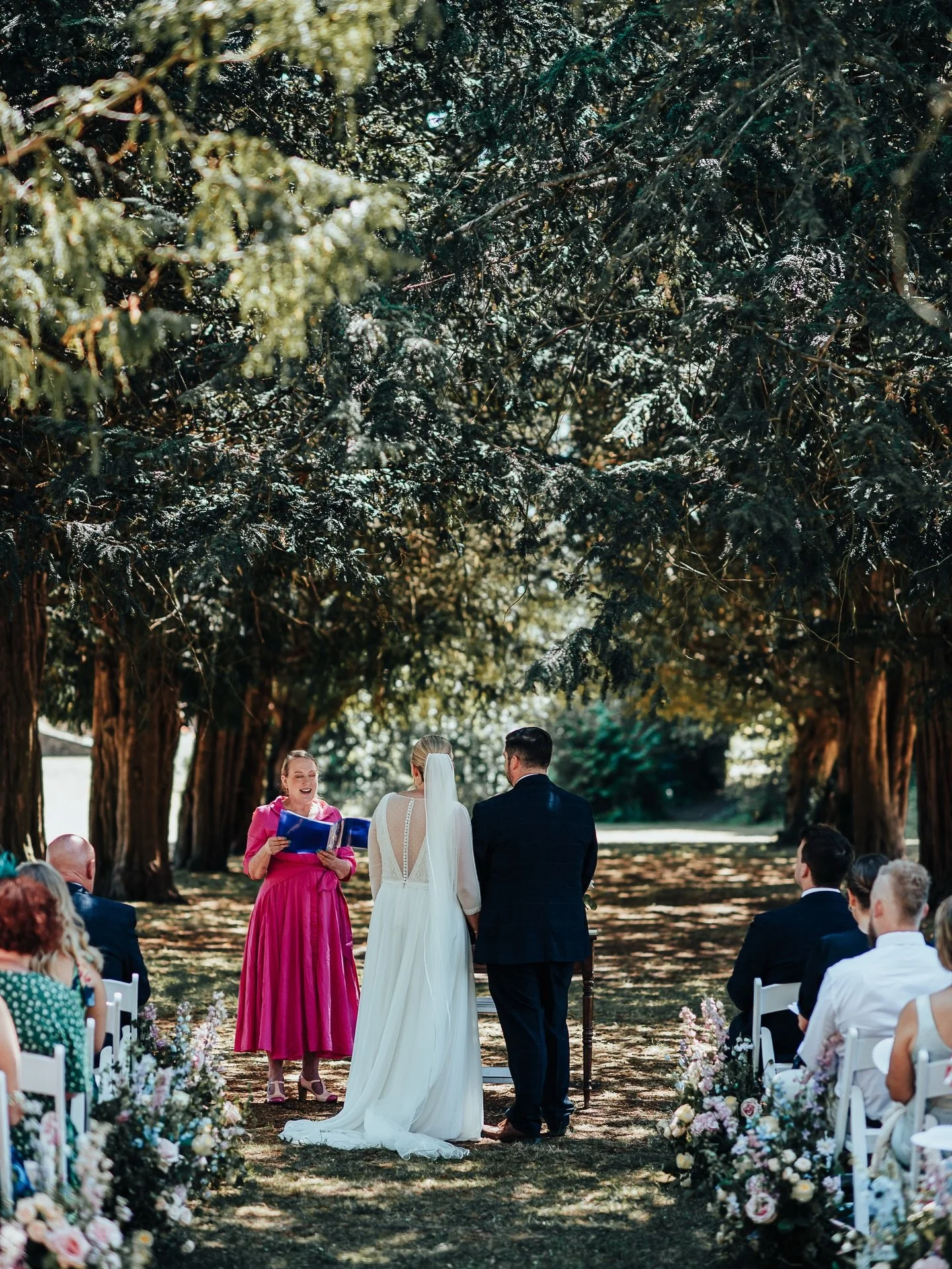 Oh I do love an outdoor ceremony 🥰 hard to imagine it being dry or warm enough at this point, but soon enough spring will be here. If you&rsquo;re planning your wedding and looking for a photographer then do get in touch. I&rsquo;d love to hear from