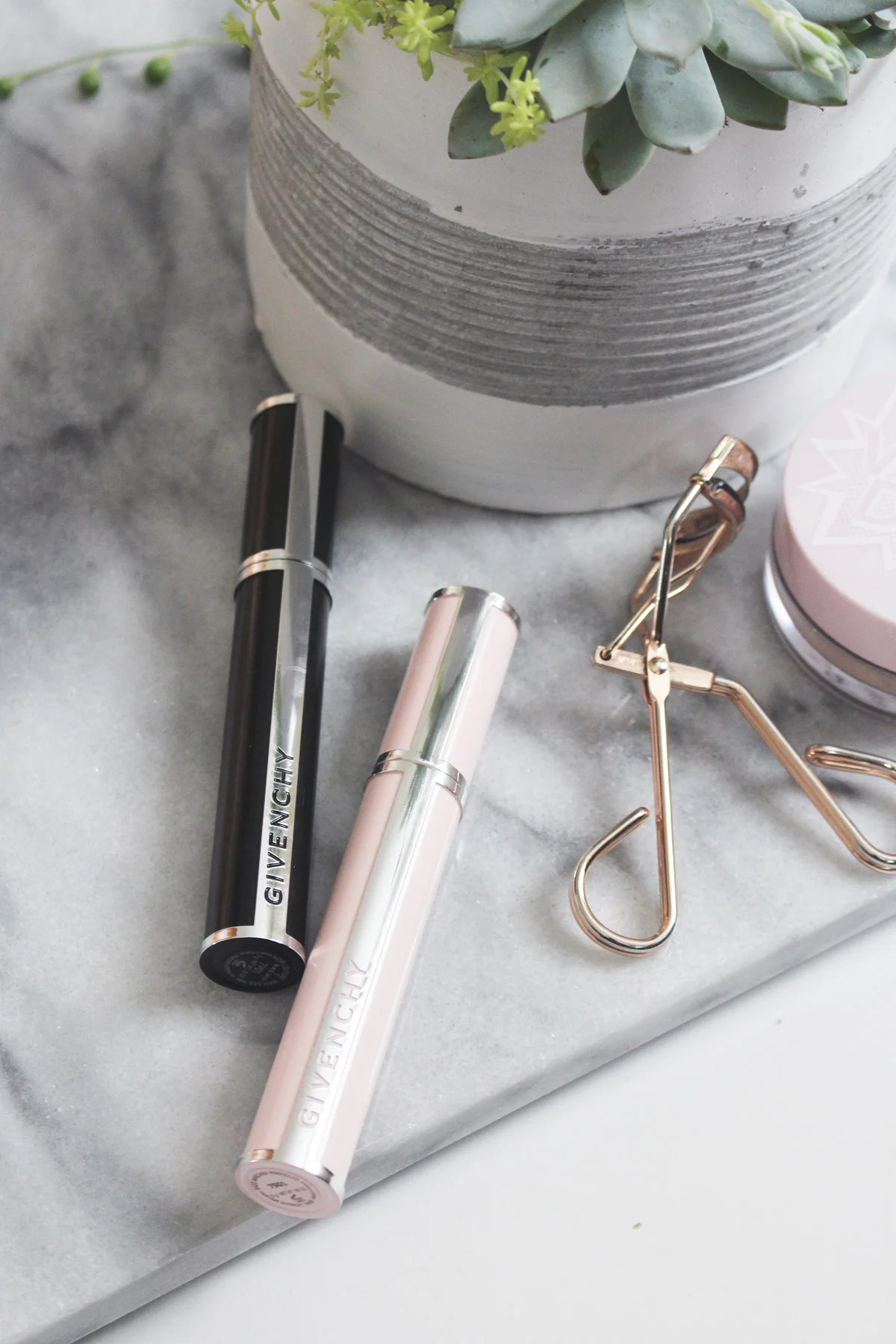 enhancing-minimal-makeup-givenchy-mascara.jpg