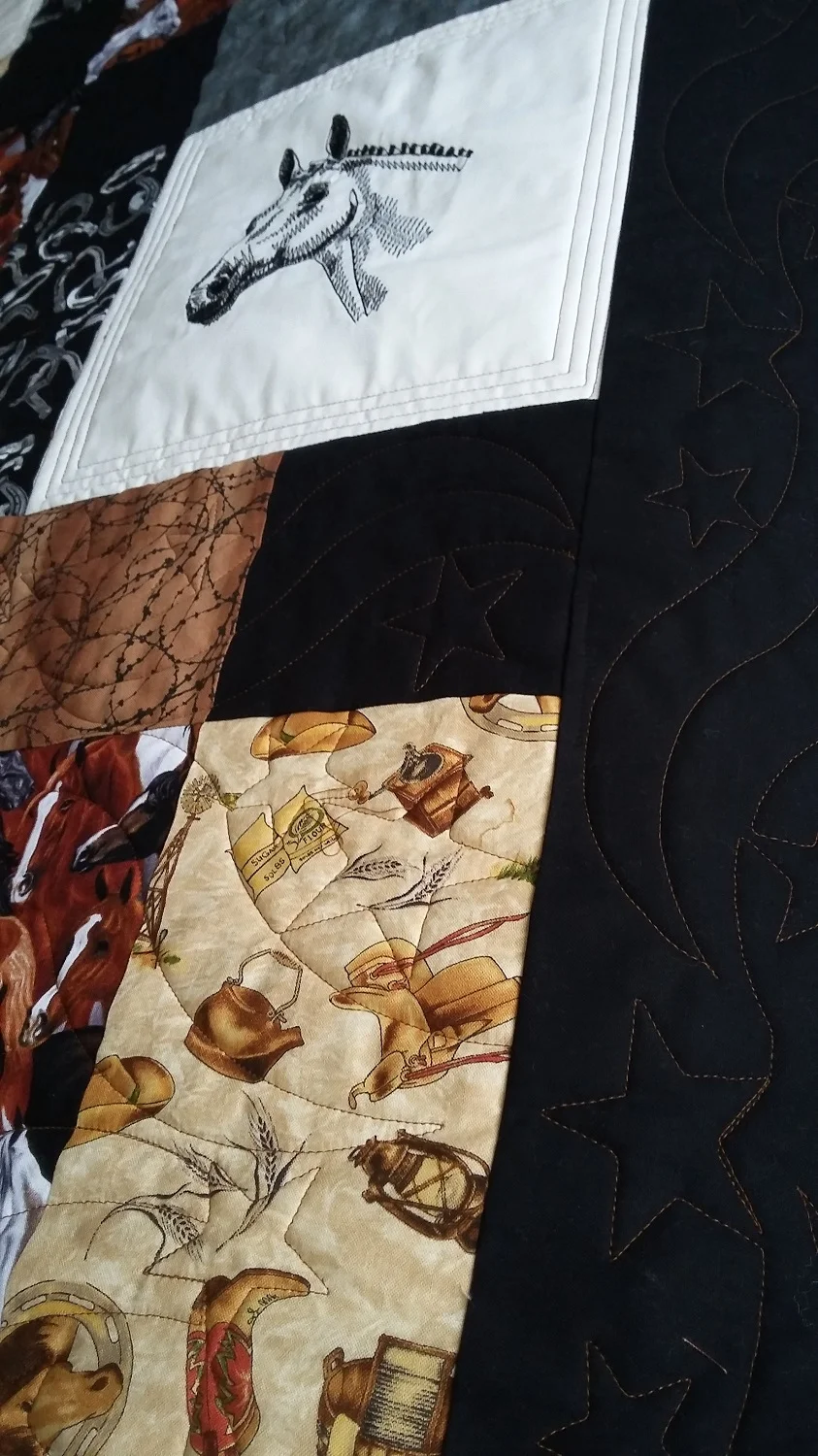 custom-horse quilt with echo stitch2.jpg