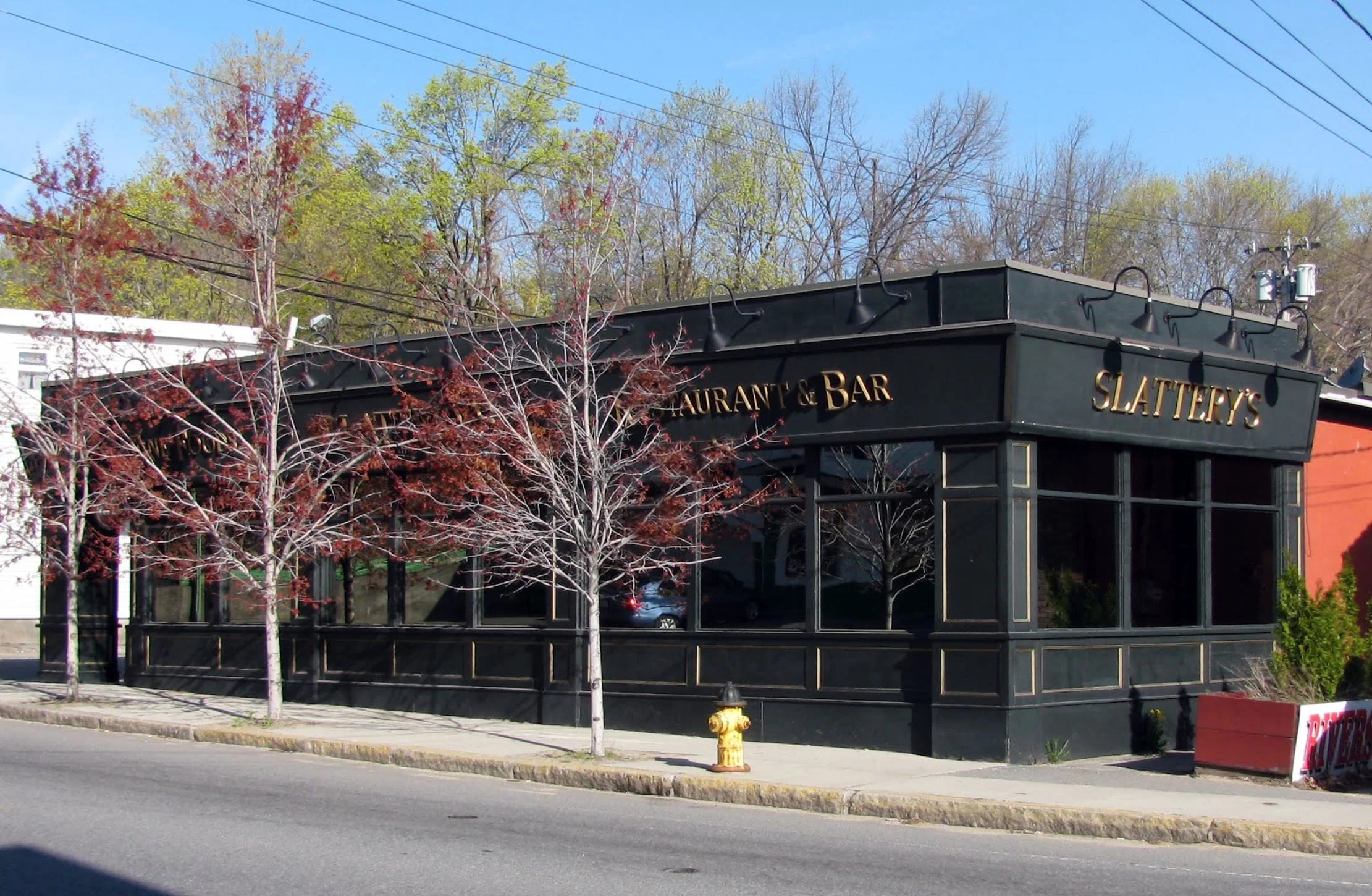 3/22 Dining for the Dogs at Slatterys! 