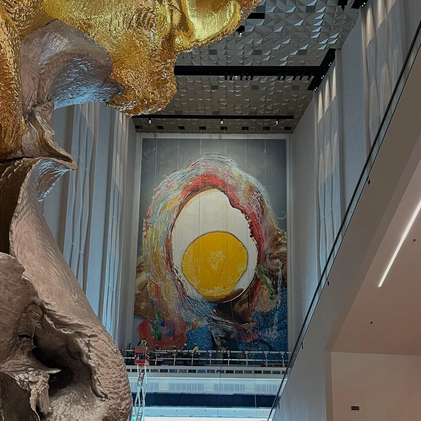 Urs Fisher . Fontainebleau Vegas . Magnetic panel stabilizers .