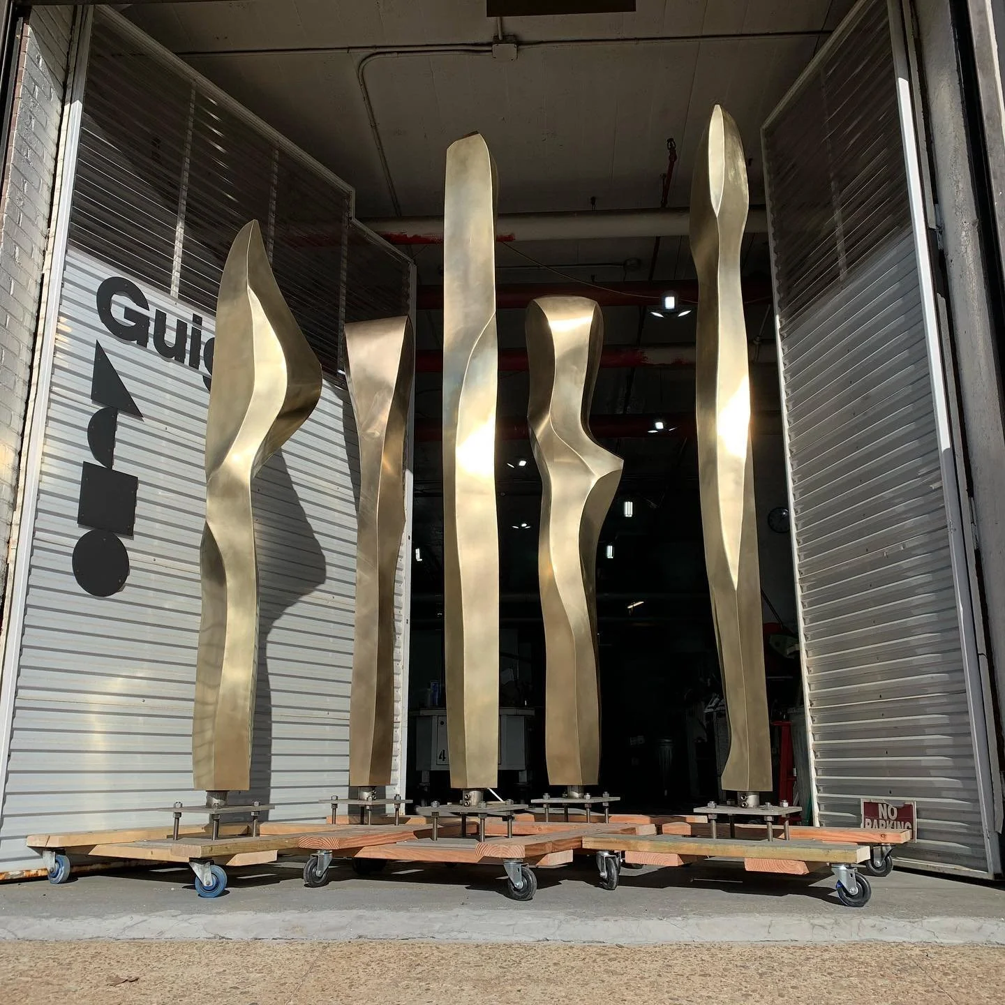 Relaxing Christmas Eve work day #sculpture #art