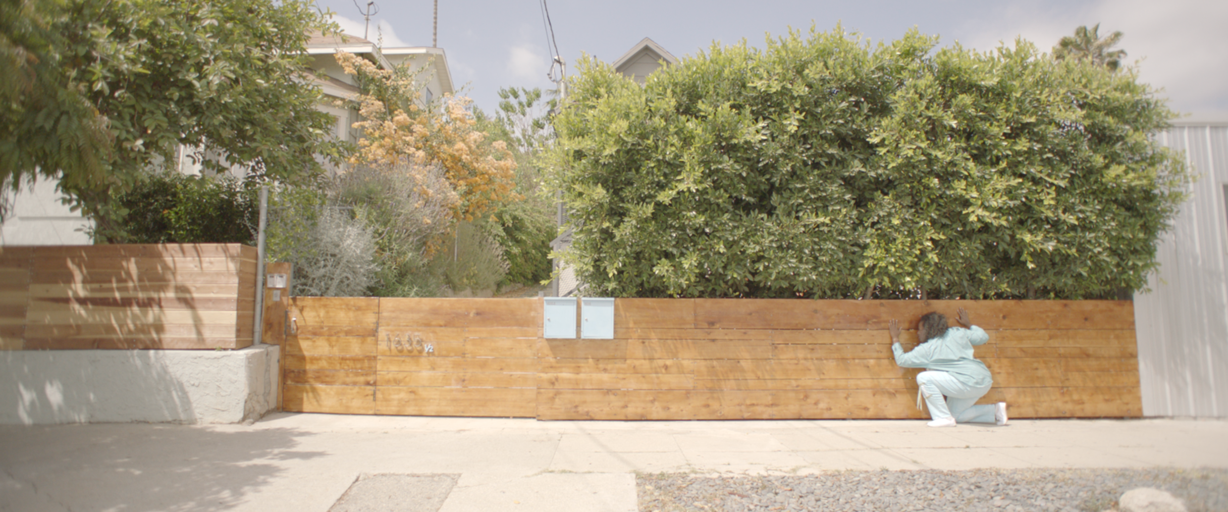  passing through the bars and over