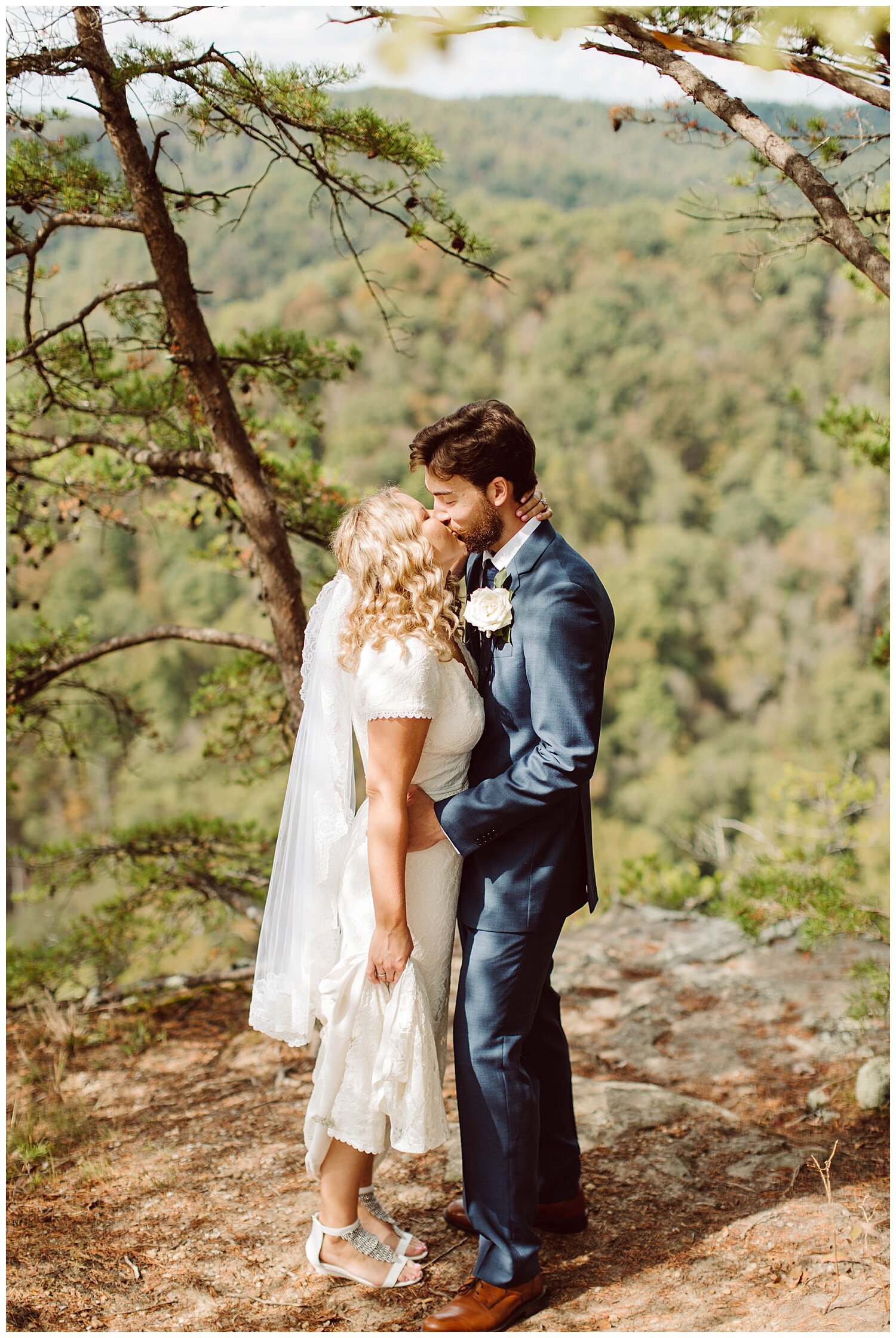 trent.and.kendra.photography.red.river.gorge.elopement.wedding-7.jpg
