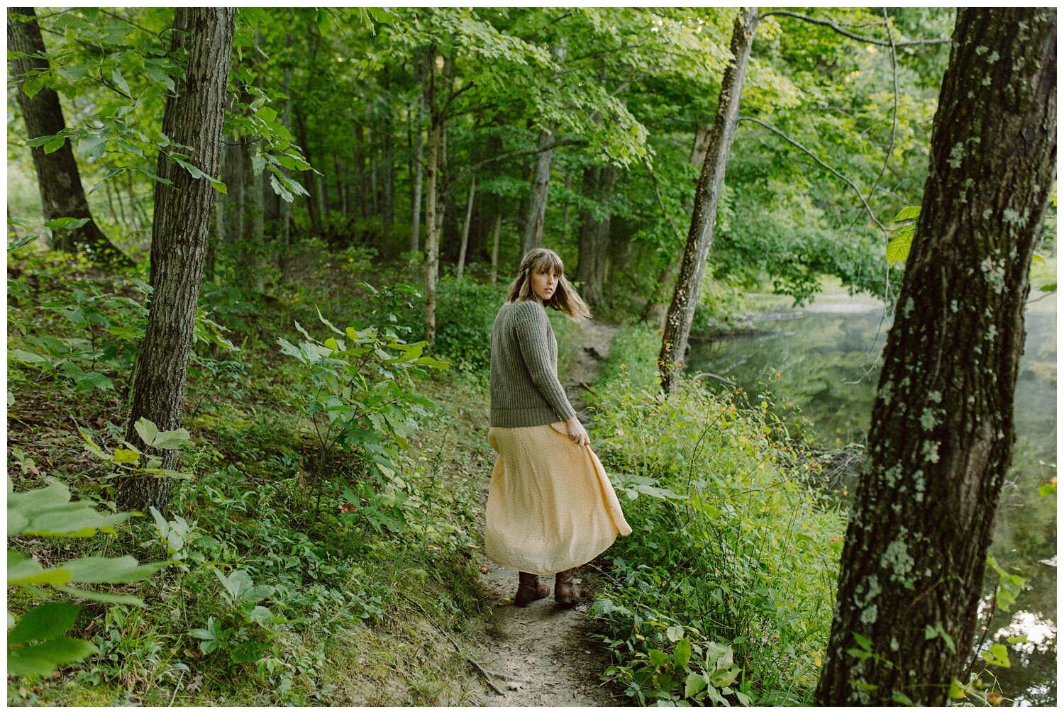 Kendra_Farris_Photography_folklore.inspired.photoshoot.taylor.swift-36.jpg