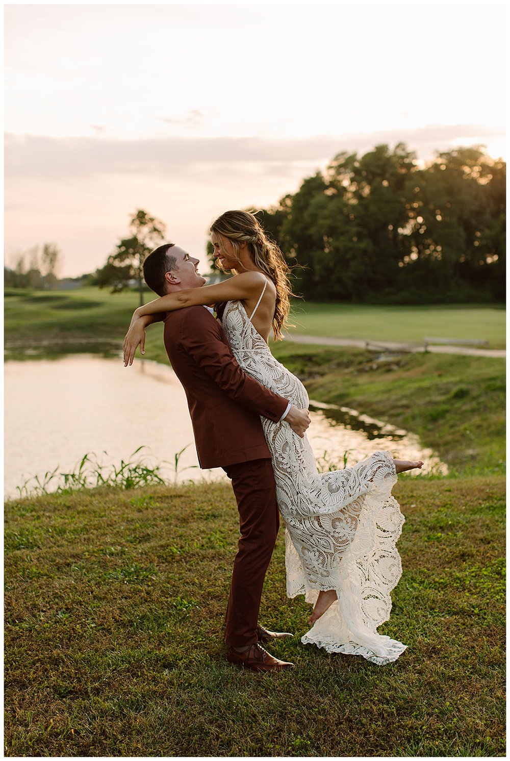 kendra-farris-photography-backyard-kentucky-wedding_0067.jpg