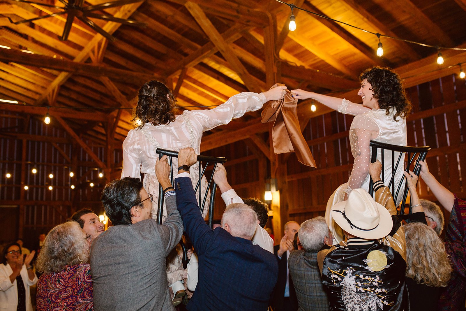 Kendra-farris-photography-hockensmith-barn-parklands-louisville-wedding-112_websize.jpg