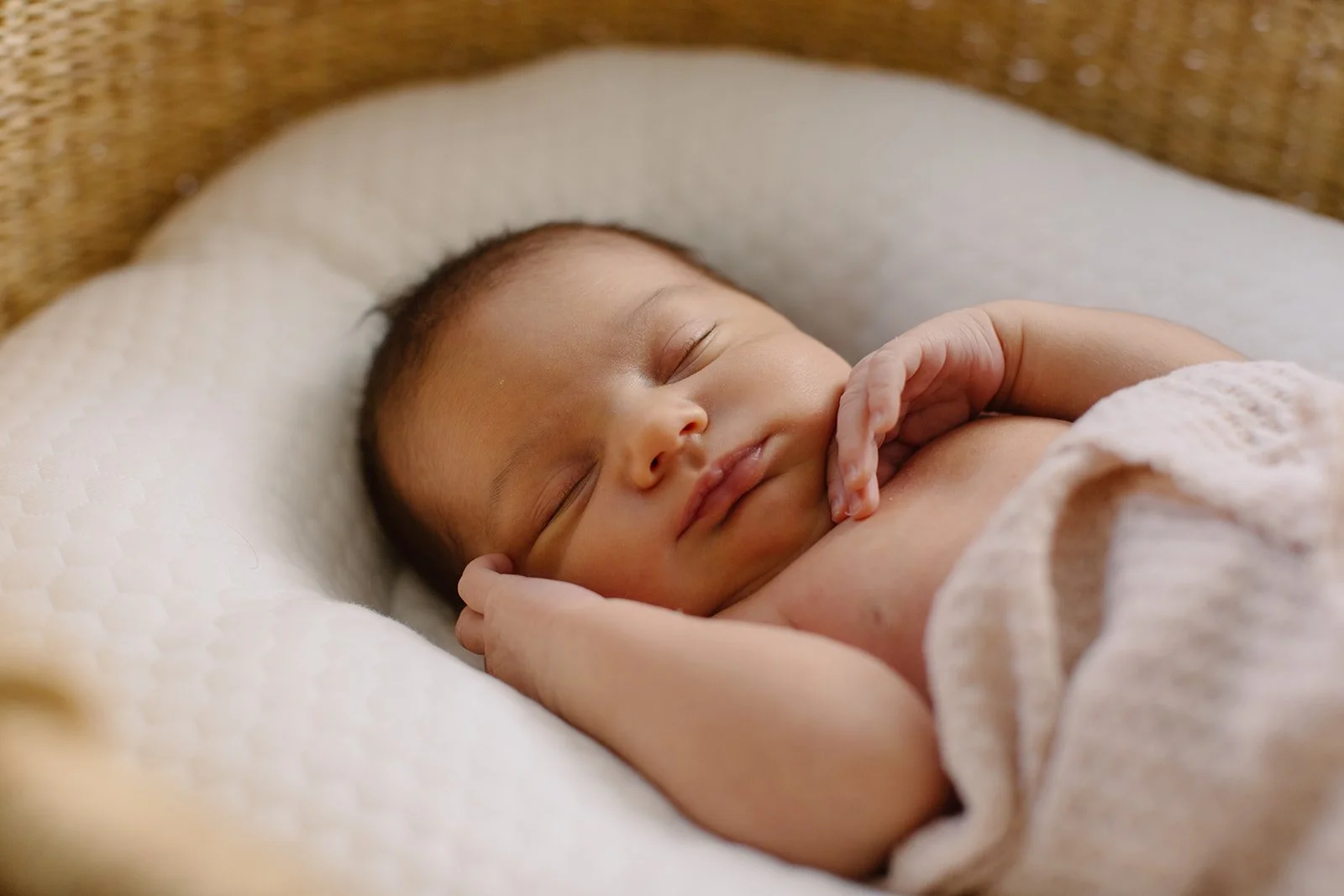 How to Prepare for a Newborn Photo Session | 8 Tips from a Louisville, Kentucky Photographer