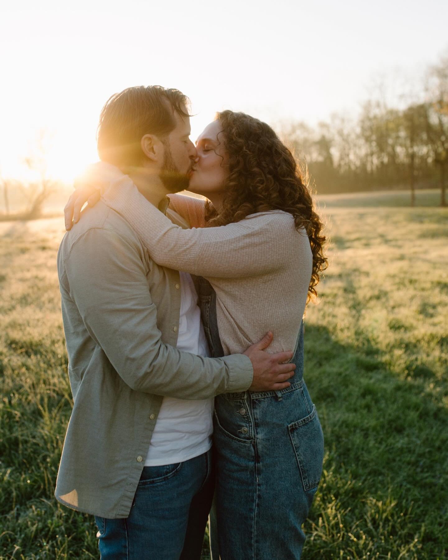 It&rsquo;s gallery delivery day for Olivia &amp; Kevin! 

A tip for anyone receiving photos soon: I know it&rsquo;s so hard not to peek at them first, but if you can wait till you and your partner can view them together, trust me, it&rsquo;ll be wort