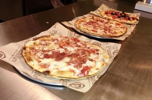 PizzaRevOxnard.jpg