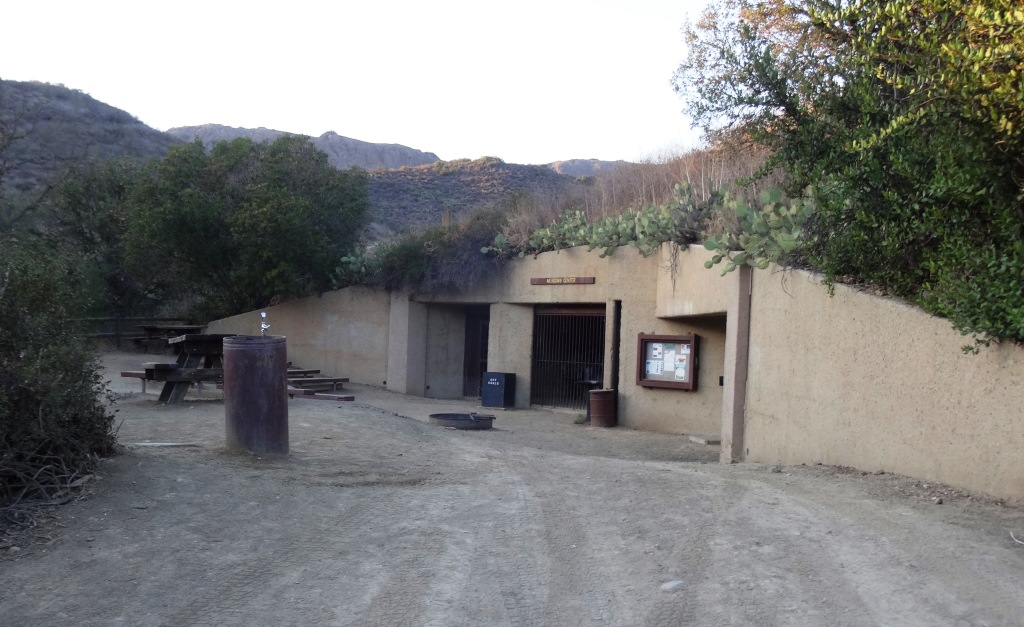 The Meadows Center next to the bridge has restrooms and a drinking fountain. The Conejo Rec & Park District leads many hikes here for s'mores and fun activities.