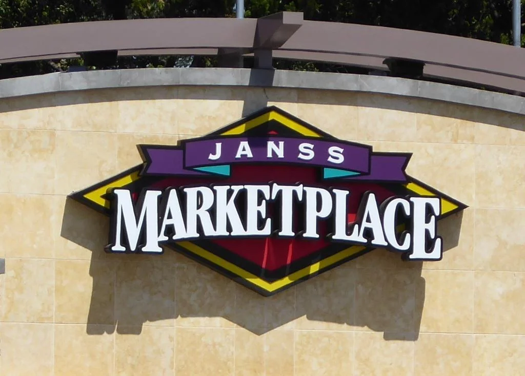 Janss Marketplace in Thousand Oaks