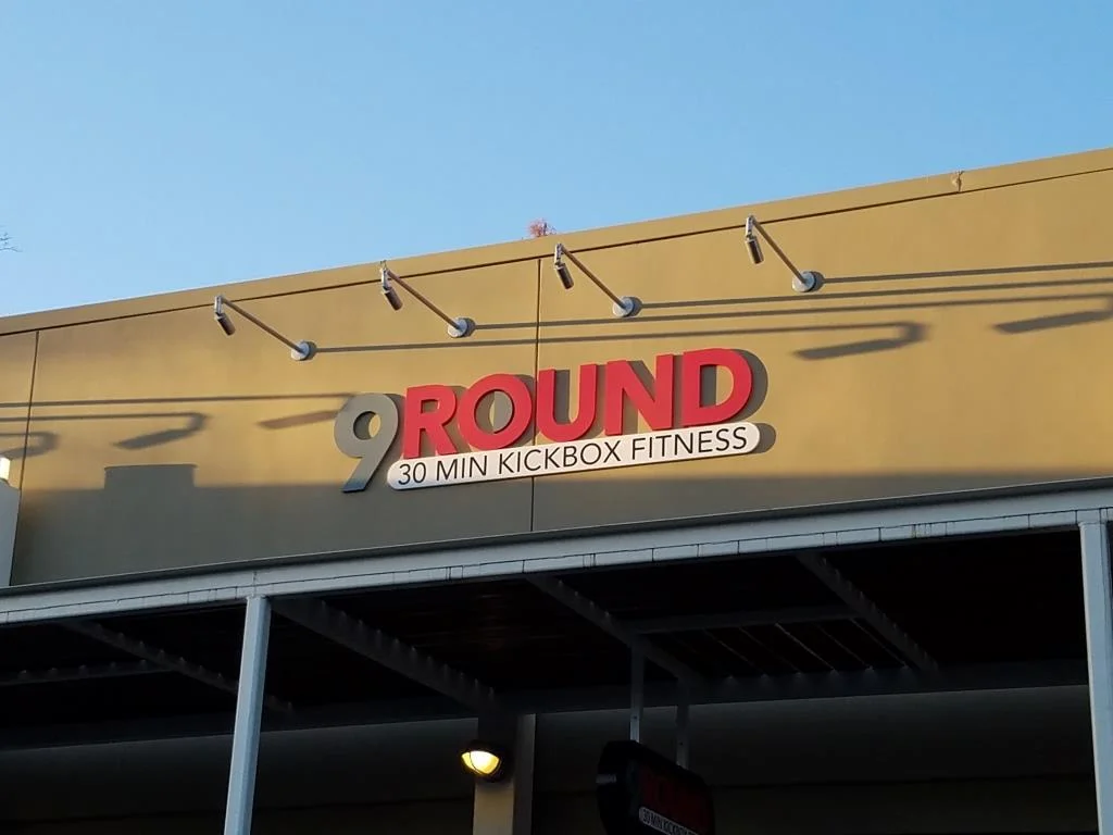 9Round.jpg