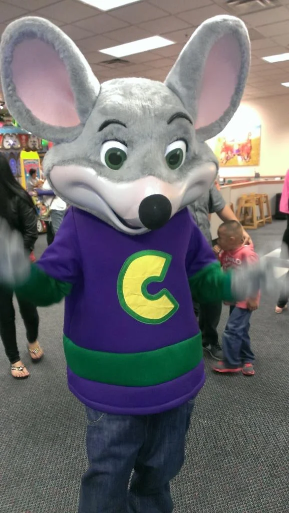 chuck e cheese - Copy.jpg