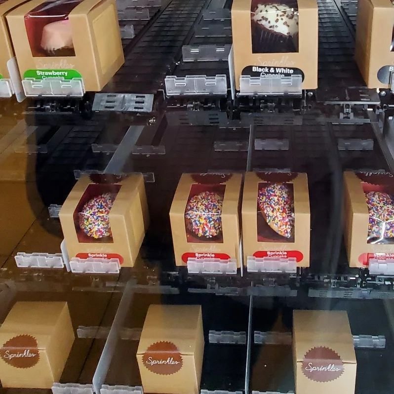 Sprinkles ATM Located at The Oaks Shopping Mall in Thousand Oaks — Conejo Valley Guide Conejo