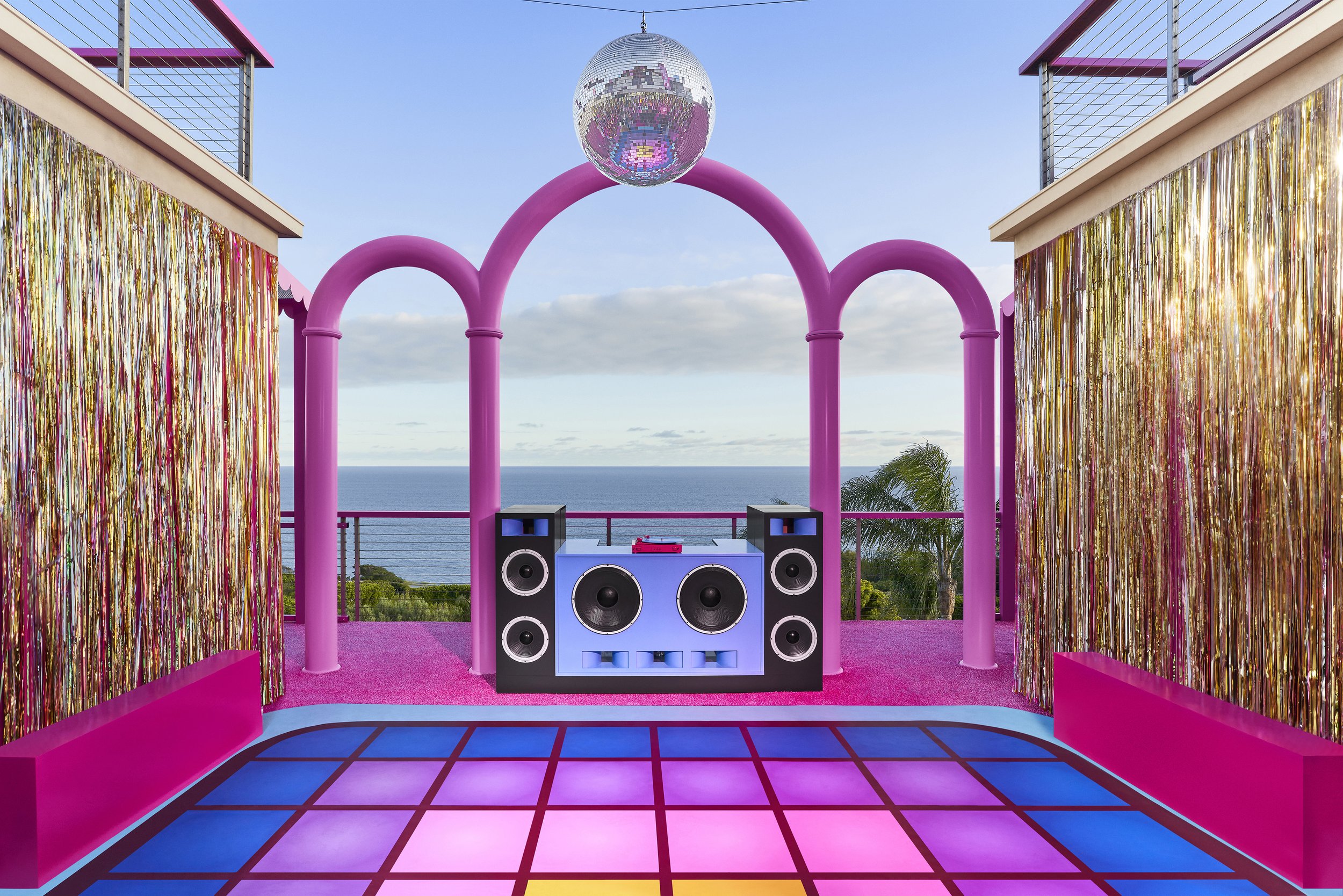 04 - Ken's DreamHouse Airbnb - Disco - Credit Joyce Lee.jpg