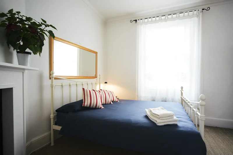 Small bedroom_1JJ9727.jpg