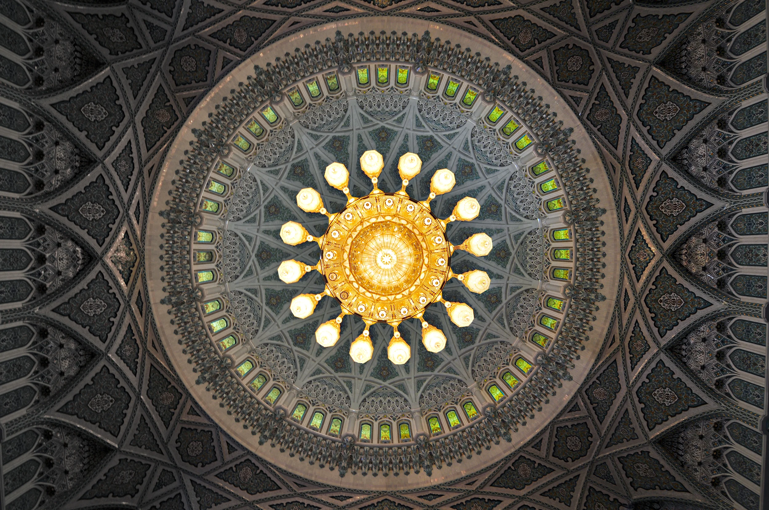 Center of Sultan Qaboos Mosque