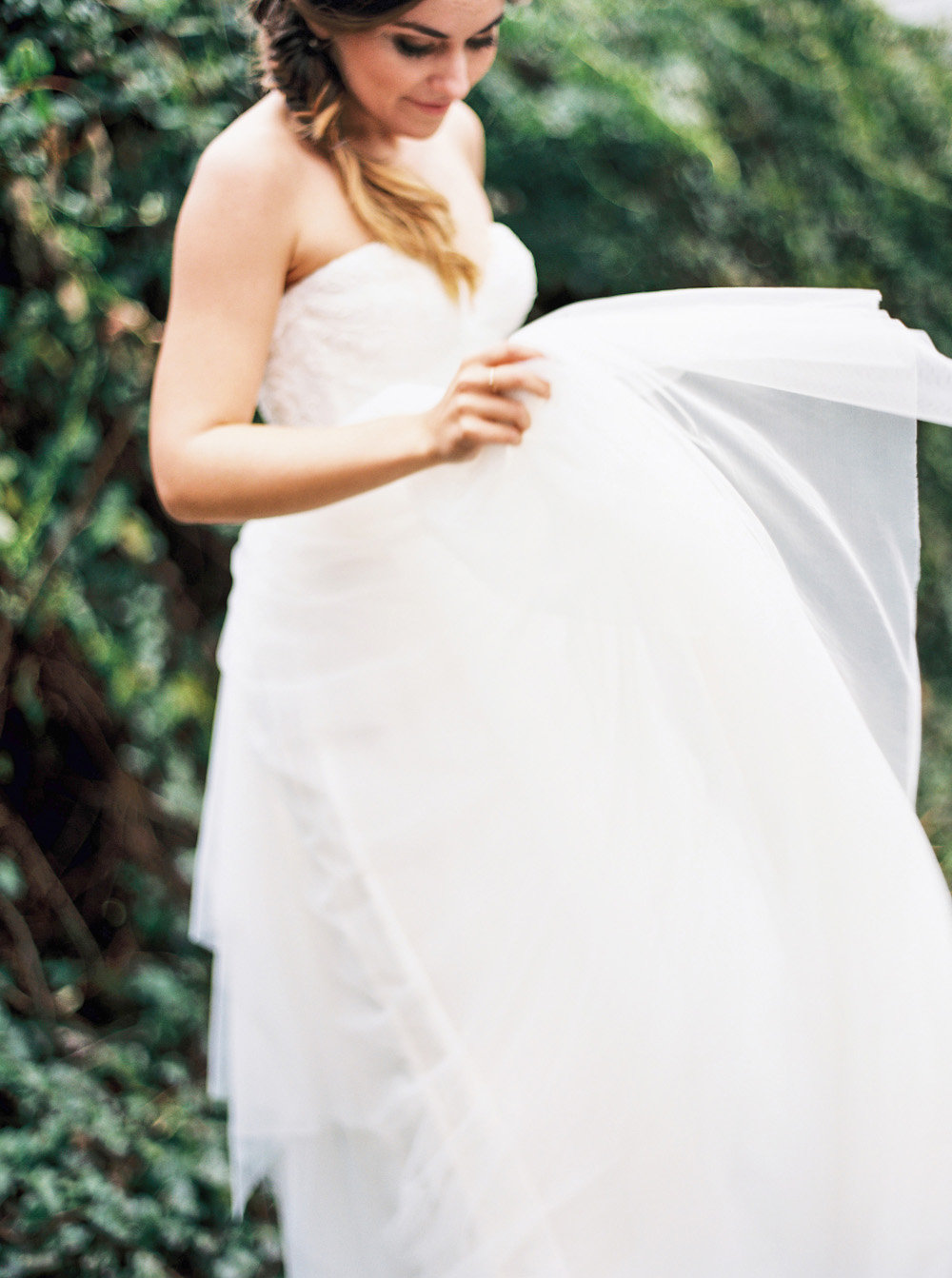 noi-tran-photography-burnetts-boards-burying-the-burbon-savannah-weddings-southern-weddings-atlanta-weddings-sarah-seven-ivory-and-beau-bridal-boutique-savannah-bridal-shop-savannah-bridal-gowns-savannah-wedding-planner-WhiteWood-Events-26.jpg