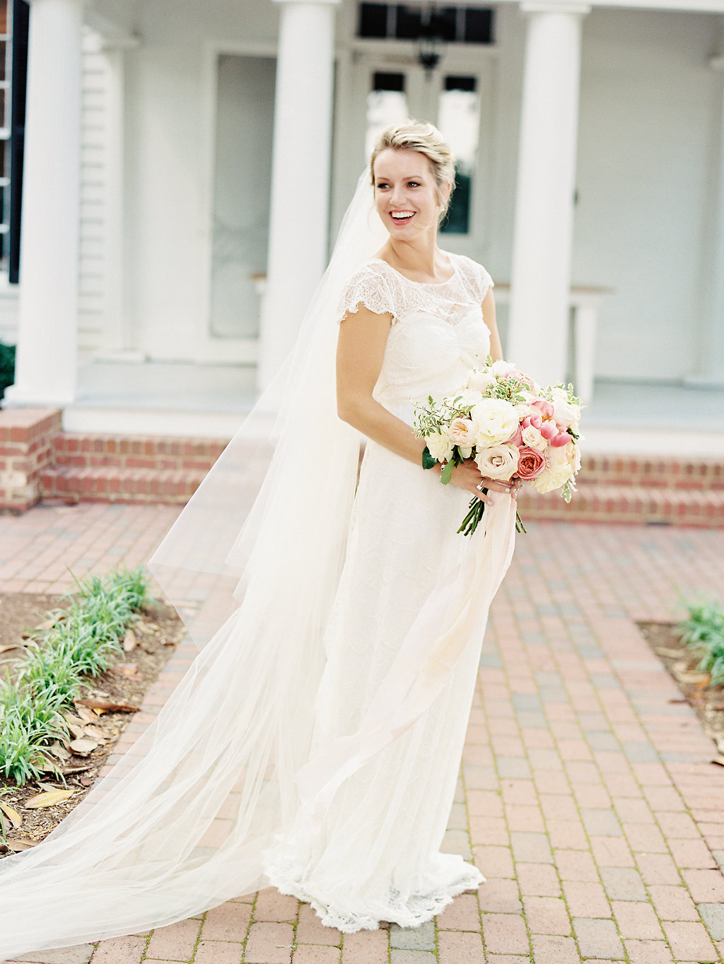 nancy-ray-photography-trouvaille-workshop-lula-hair-and-makeup-hey-gorgeous-events-leslie-alford-mims-house-wedding-savannah-bridal-boutique-savannah-bridal-gowns-anna-campbell-isobelle-sarah-seven-lafayette-4.jpg