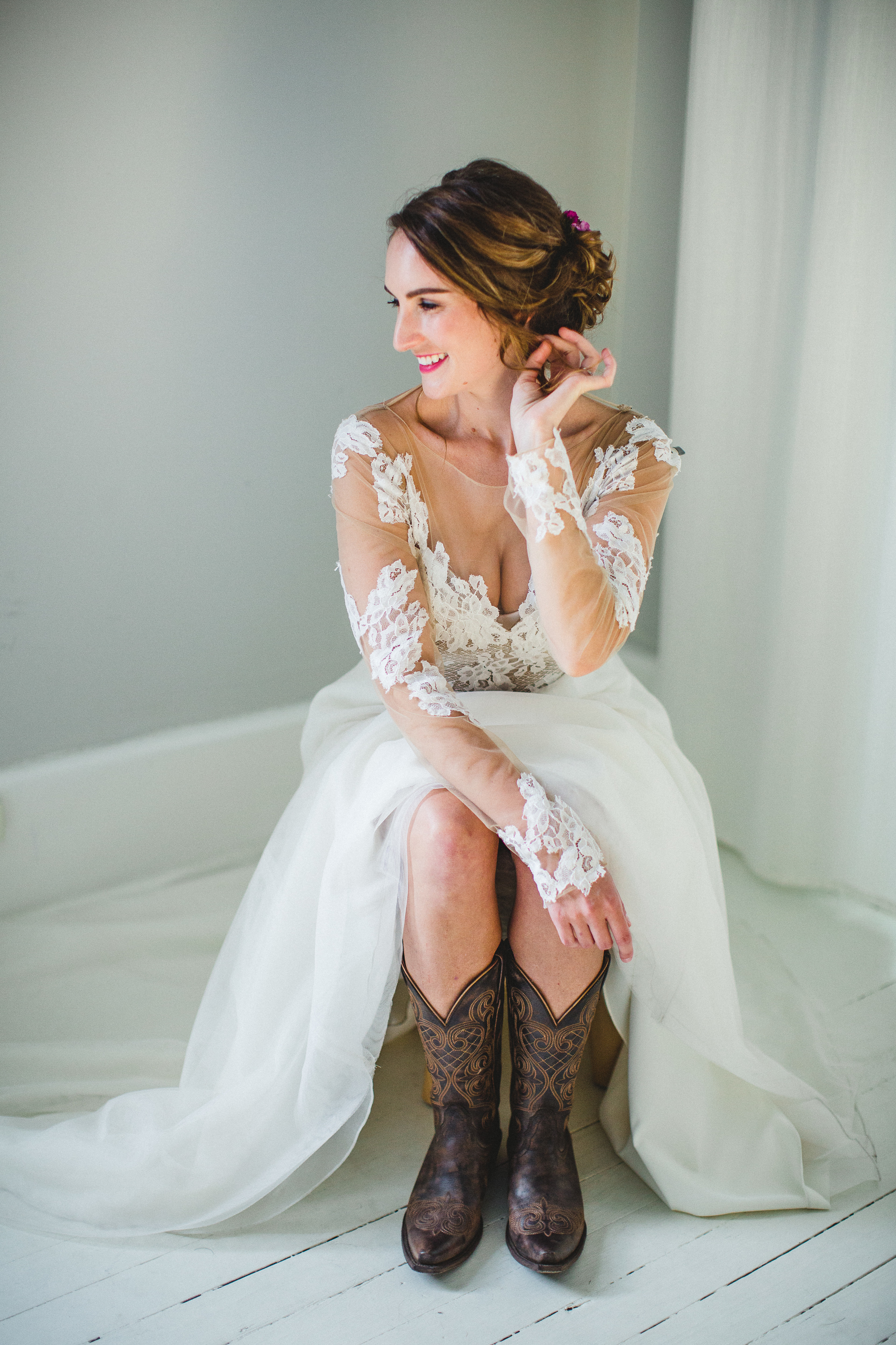 ginger-blush-by-hayley-paige-long-sleeved-lace-wedding-dress-ivory-and-beau-savannah-bridal-boutique-savannah-wedding-dresses-hayley-paige-savannah-bridal-shop-summer-sample-sale-labor-day-sample-sale-savannah-wedding-dresses-cheap-wedding-dresses.jpg