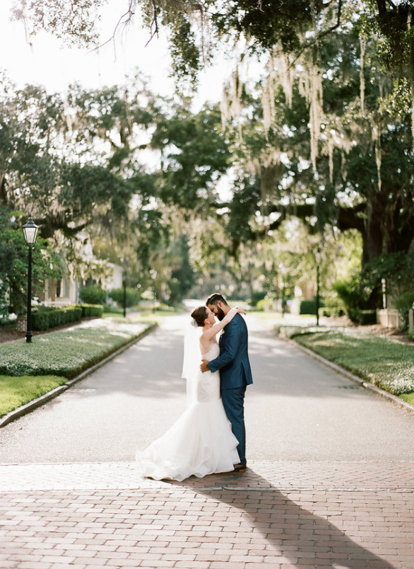 river-blush-by-hayley-paige-clay-austin-photography-montage-palmetto-bluff-wedding-jenny-yoo-bridesmaids-savannah-wedding-dresses-savannah-bridal-boutique-ivory-and-beau-bridal-boutique-savannah-weddings-savannah-wedding-planner-charleston-weddings-23.png