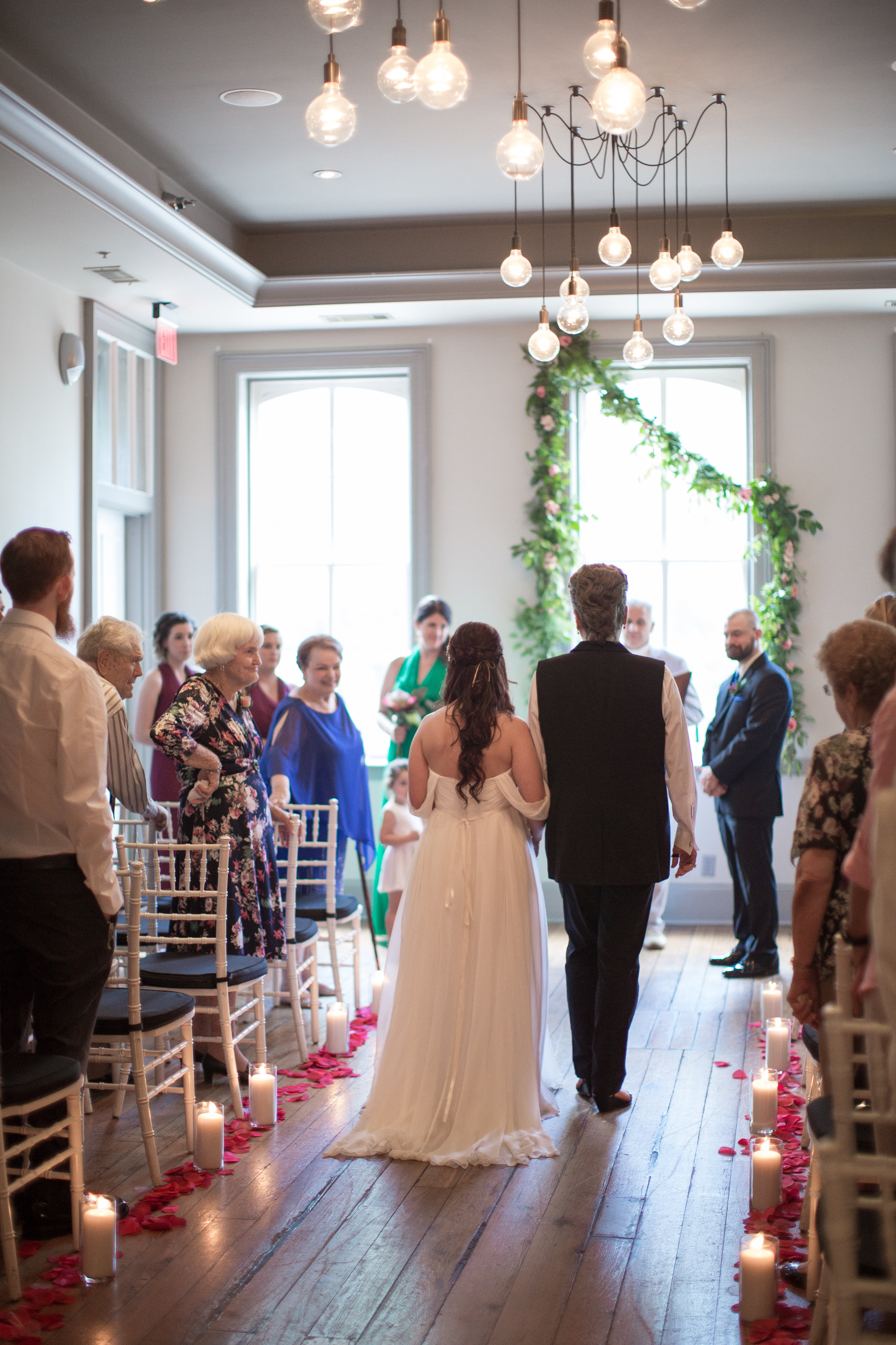 ari-merritt-photography-ivory-and-beau-bridal-boutique-sarah-seven-lafayette-savannah-florist-savannah-floral-designer-10-downing-savannah-wedding-southern-wedding-savannah-bridal-boutique-savannah-wedding-dresses-savannah-wedding-planner-19.jpg