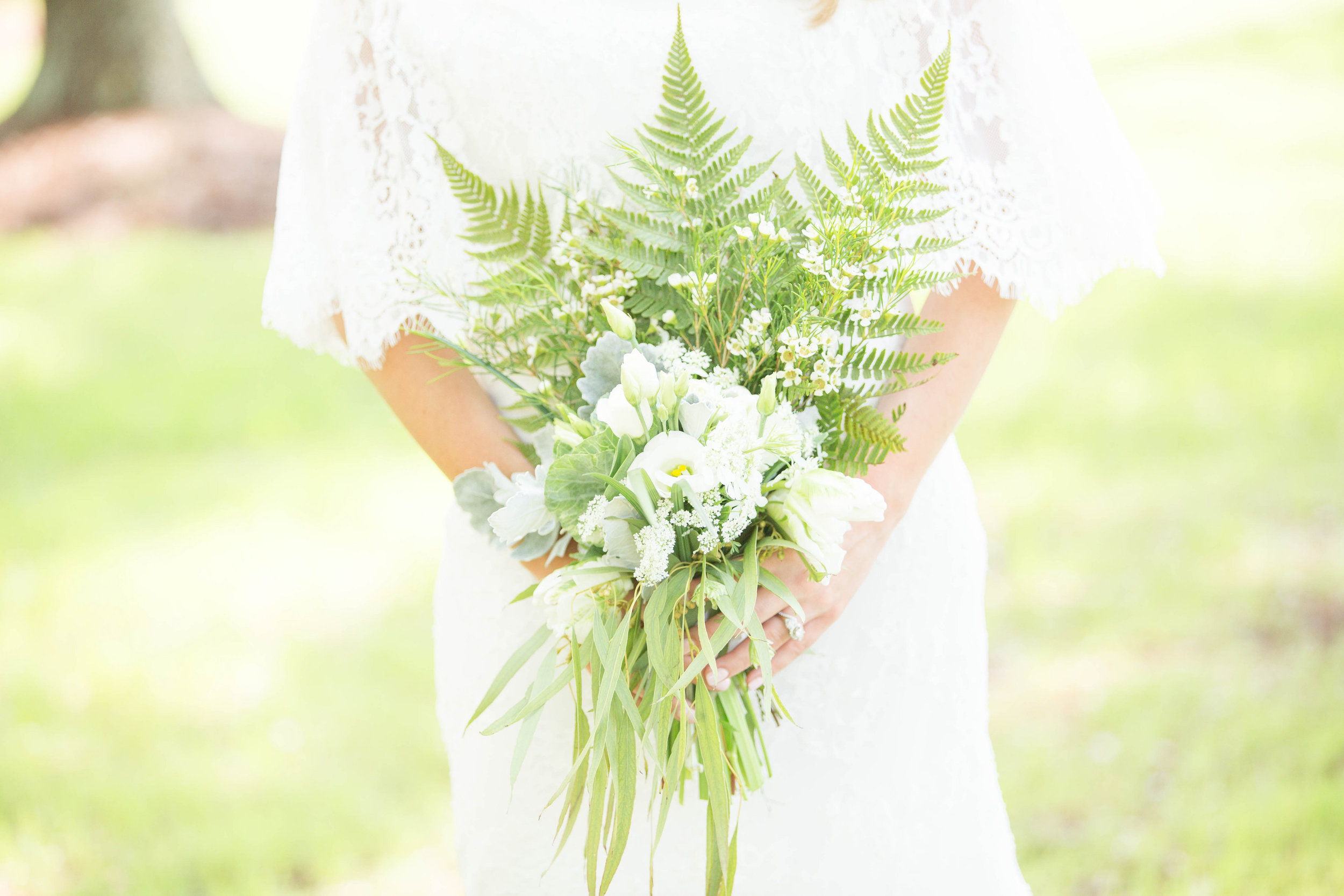 lindsey-christian-photography-daughters-of-simone-laurence-ivory-and-beau-bridal-boutique-savannah-wedding-dresses-savannah-bridal-gowns-boho-bride-coastal-wedding-9.jpg