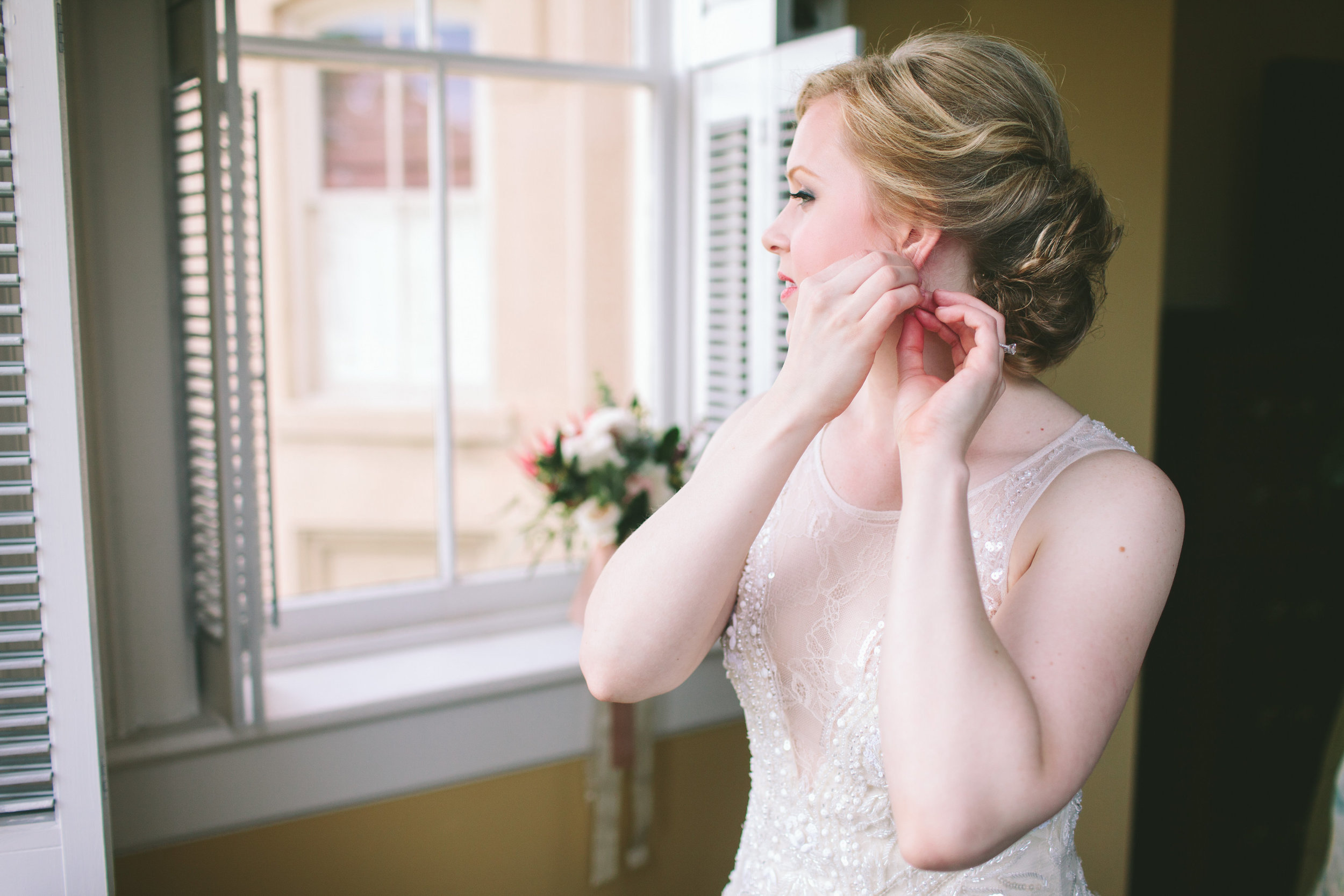 allison-blake-ivory-and-beau-bridal-boutique-savannah-wedding-planner-savannah-florist-jenna-davis-photography-cha-bella-wedding-warren-square-wedding-savannah-square-wedding-savannah-bridal-savannah-weddings-getting-ready-9.jpg