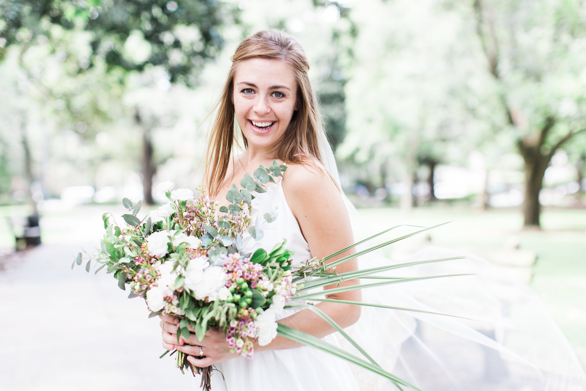 apt-b-photography-kate-mcdonald-mccants-forsyth-park-elopement-forsyth-fountain-rainy-wedding-day-savannah-florist-ivory-and-beau-bridal-boutique-savannah-wedding-gowns-savannah-weddings-savannah-wedding-planner-adele-amelia-gold-veil-6.jpg