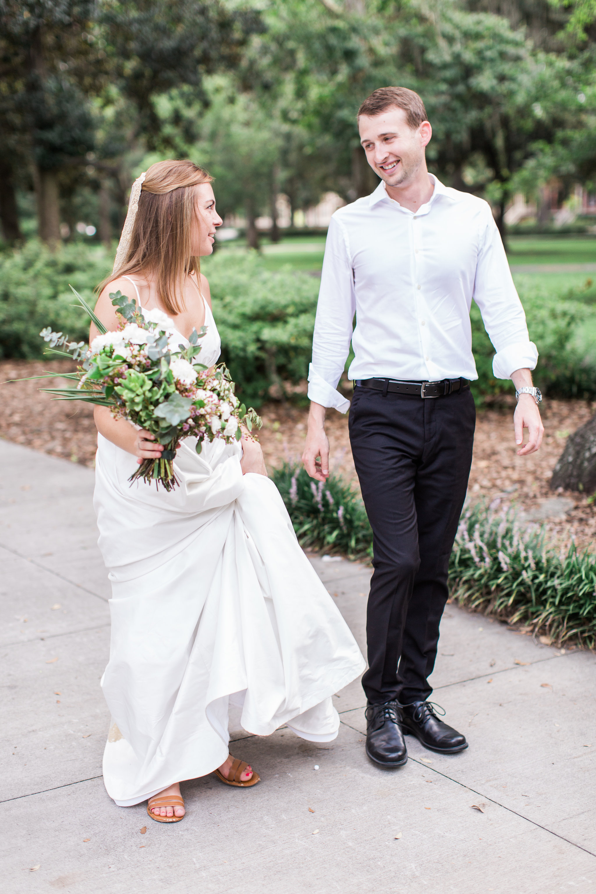 apt-b-photography-kate-mcdonald-mccants-forsyth-park-elopement-forsyth-fountain-rainy-wedding-day-savannah-florist-ivory-and-beau-bridal-boutique-savannah-wedding-gowns-savannah-weddings-savannah-wedding-planner-adele-amelia-gold-veil-9.jpg