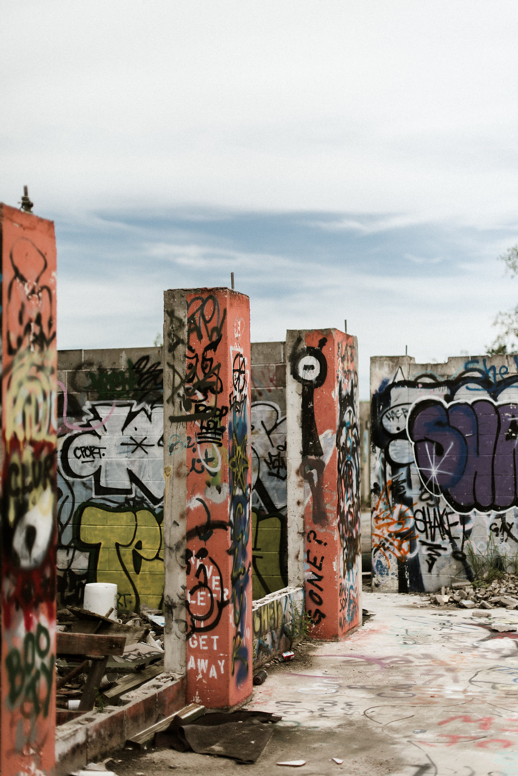 Savannah-Stonehenge-lauren-imus-photography-savannah-wedding-photographer-blush-by-hayley-paige-honeycomb-ivory-and-beau-bridal-boutique-savannah-wedding-dresses-savannah-bridal-boutique-savannah-wedding-planner-savannah-florist-graffiti-wedding-15.jpg