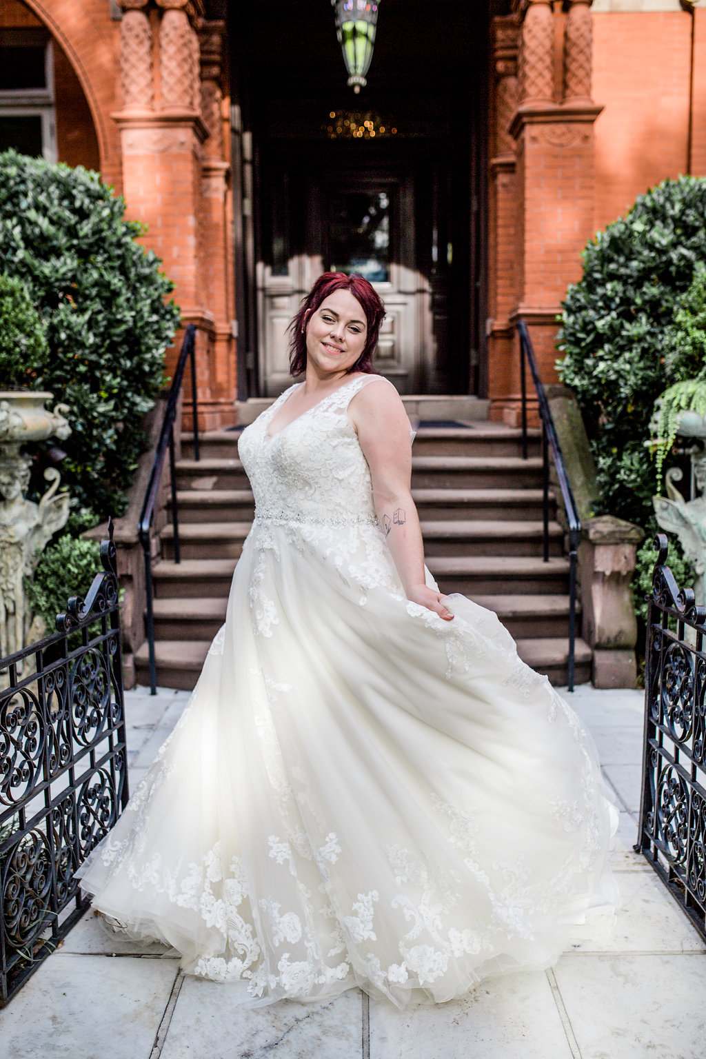 ivory-and-beau-bridal-boutique-alexis-sweet-photography-plus-sized-wedding-gowns-savannah-ga-plus-sized-wedding-dress-savannah-ga-4.jpg