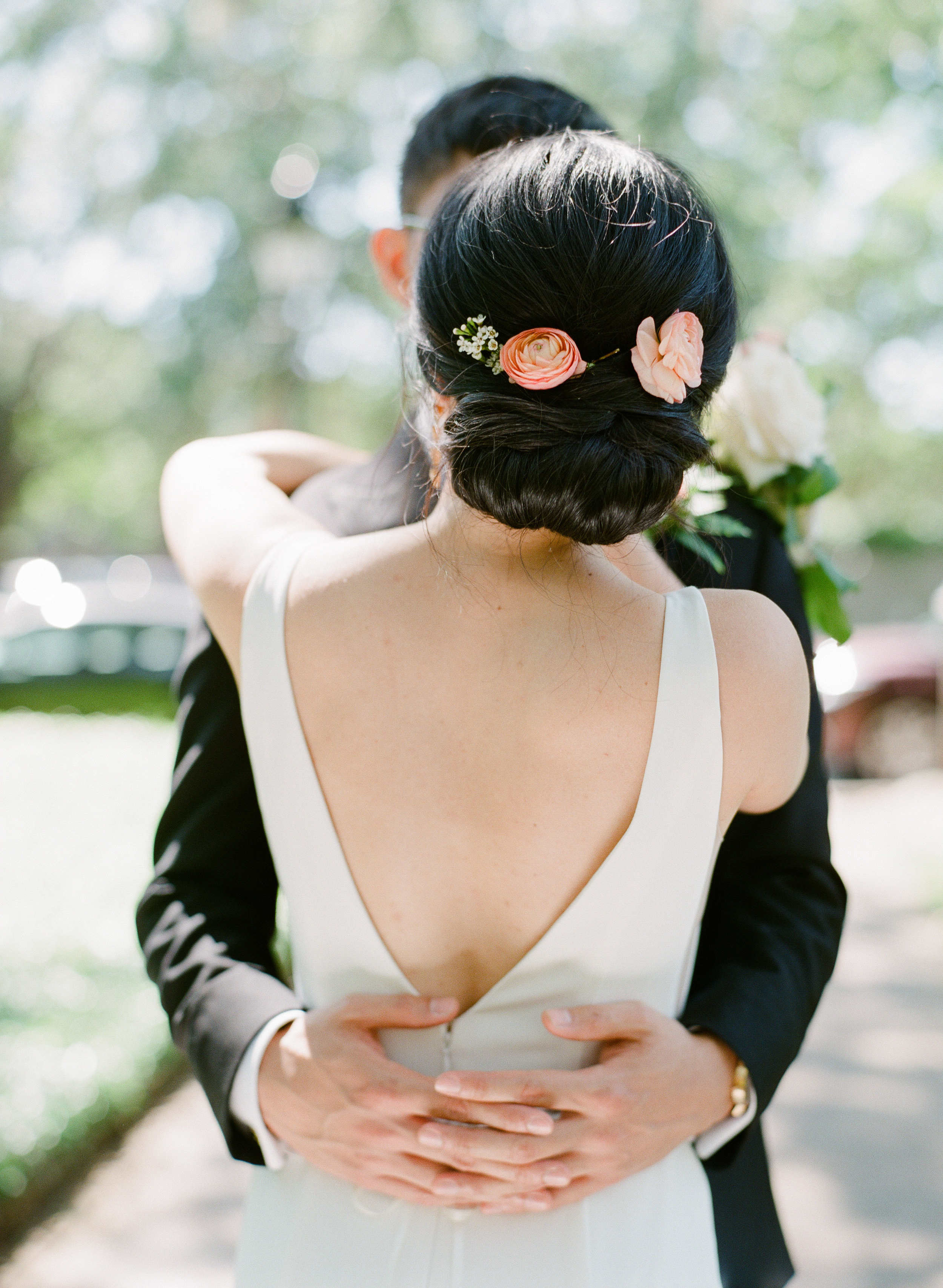 savannah-bridal-shop-savannah-florist-rio-and-amando-the-happy-bloom-photography-georgia-state-railroad-museum-wedding-i-and-b-florals-20.jpg